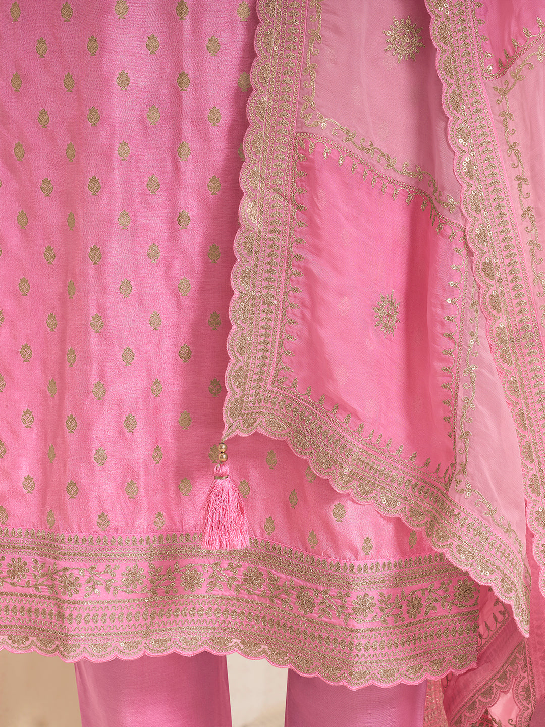 Light Pink Kurta Set with With Dola Jacquard and Sequins