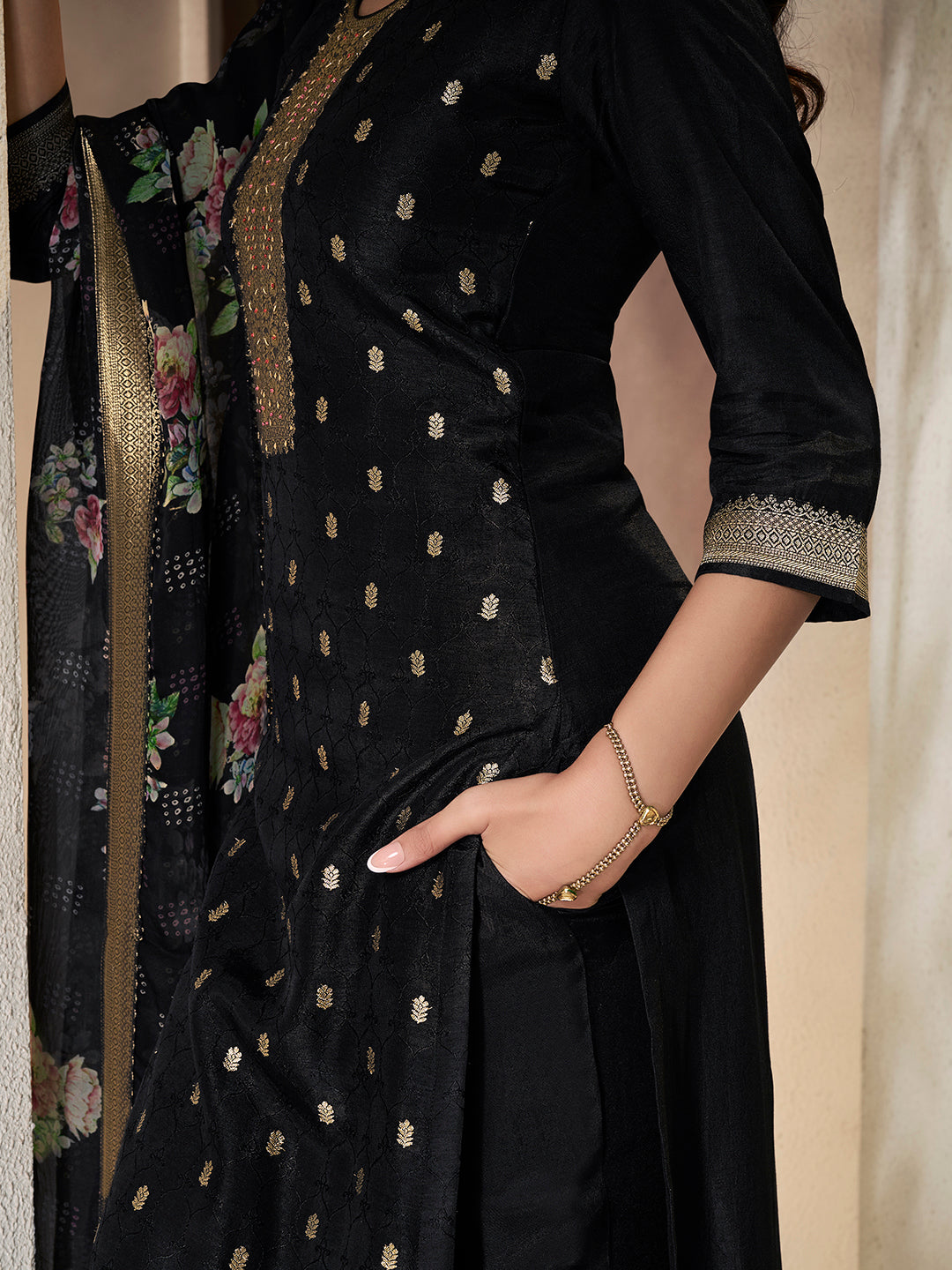 Black Dola Silk Kurta with Jacquard Weave Sequins Work Kurta Suit Set - qivii