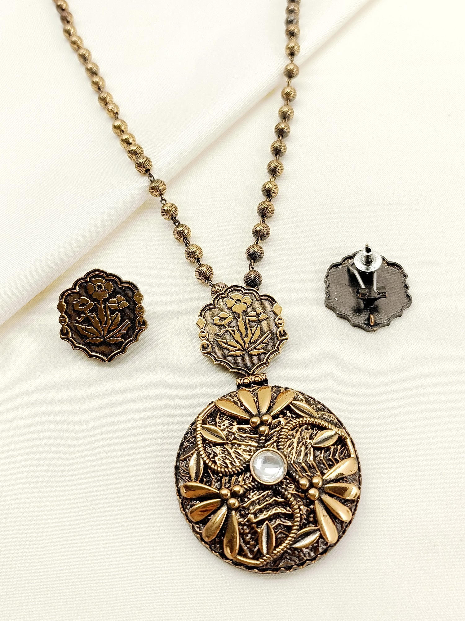 Seher Antique Gold Oxidized Pendant Set - qivii