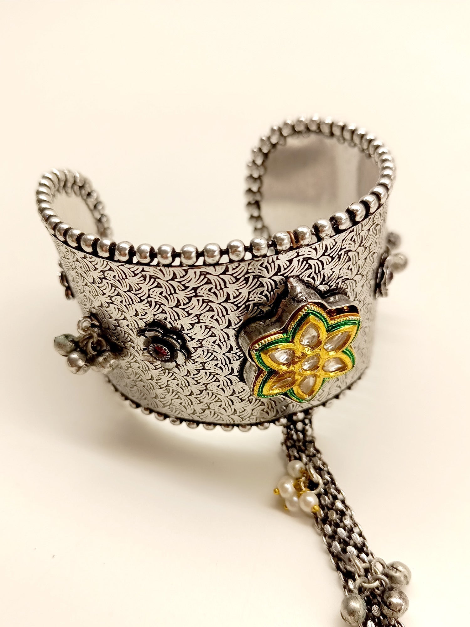 Aileen White Oxidized Hathphool - qivii