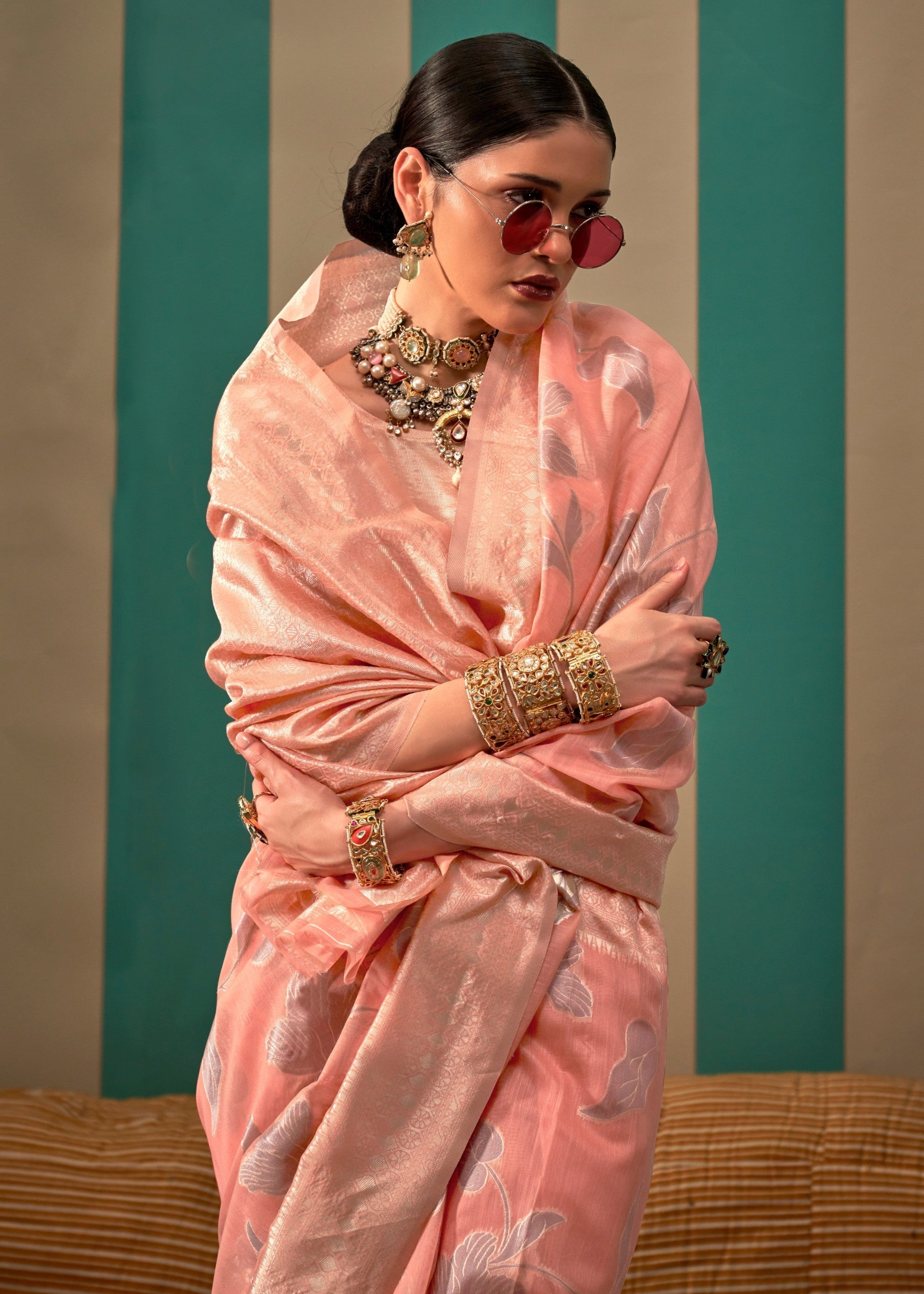 Pastel Pink Handloom Weaving Linen Saree - qivii