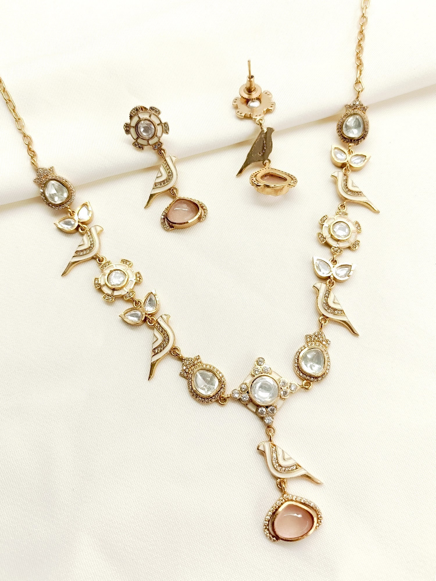 Anushri White Kundan Set - qivii