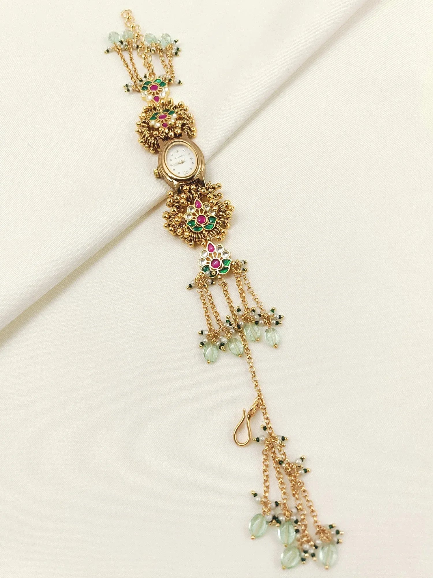 Avyukta's Paachi Kundan Watch