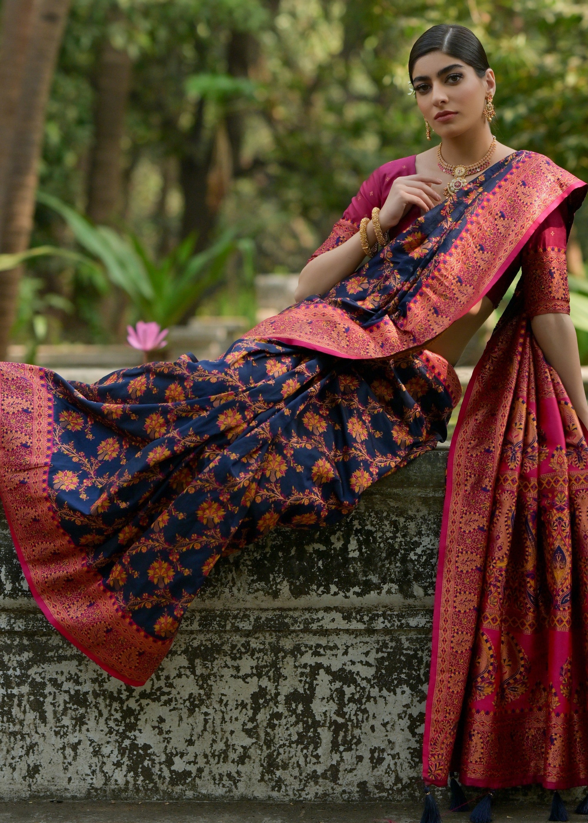 Navy Blue Thread Woven Pashmina Silk Saree With Heavy Thread Woven Pallu - qivii