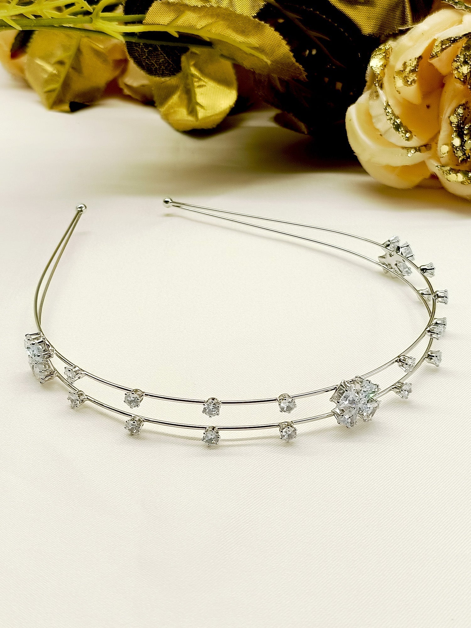 Shitija American Diamond Hair Band - qivii