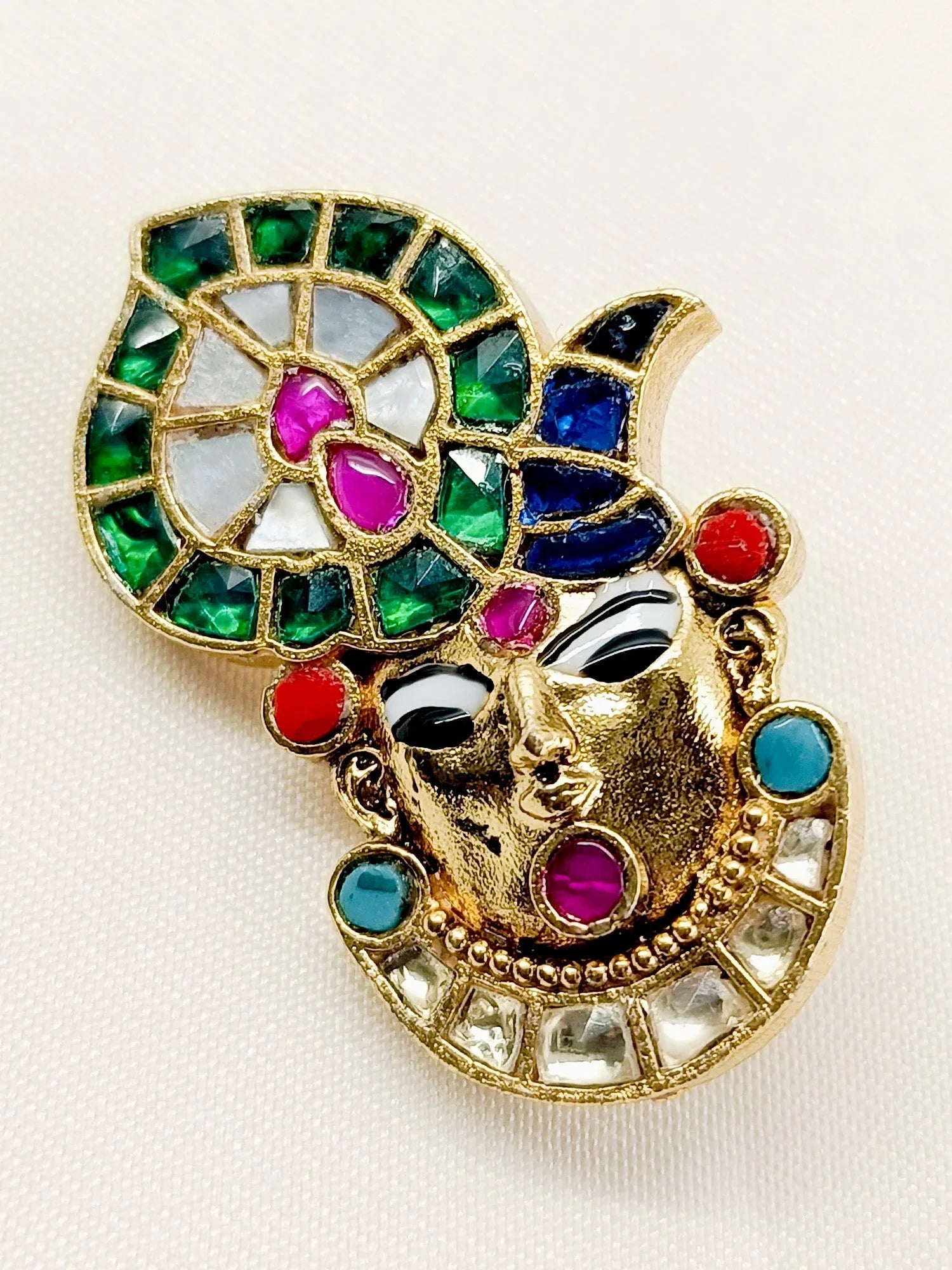 Kriya Multi Colour Shrinath Ji Brooch