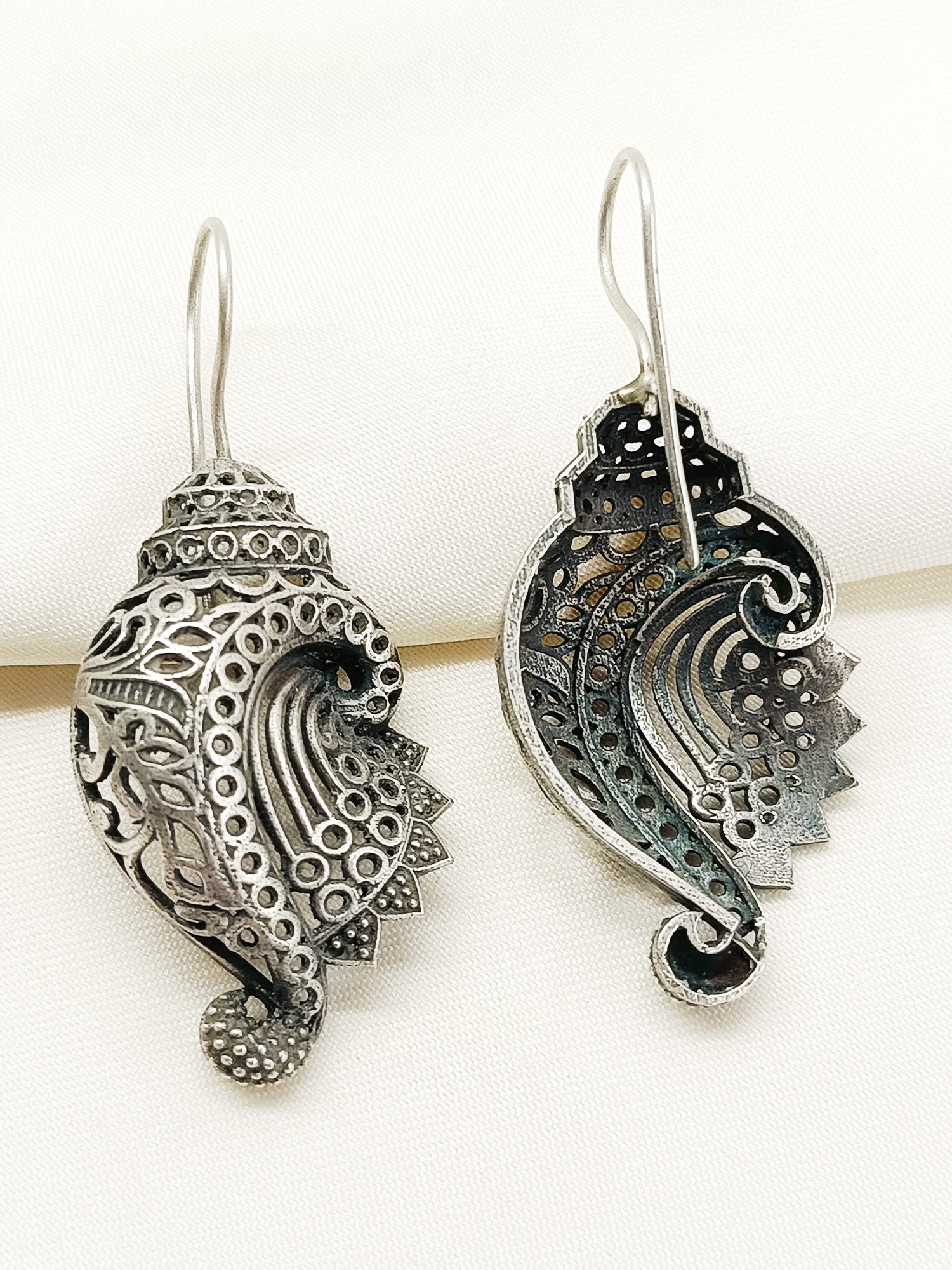 Vandu Plain Oxidized Earring