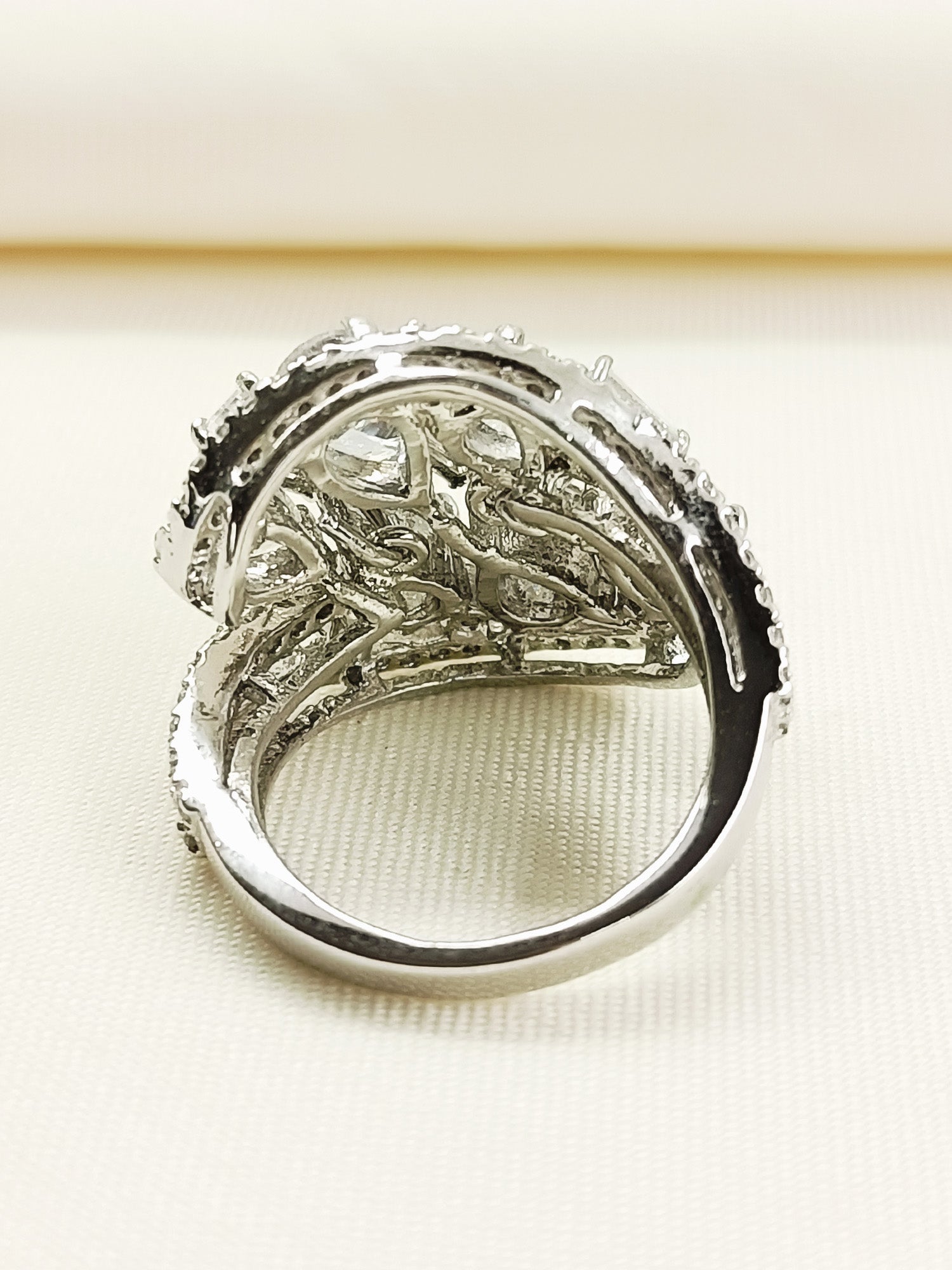 Raven 92.5 Silver Swarovski Stone Finger Ring