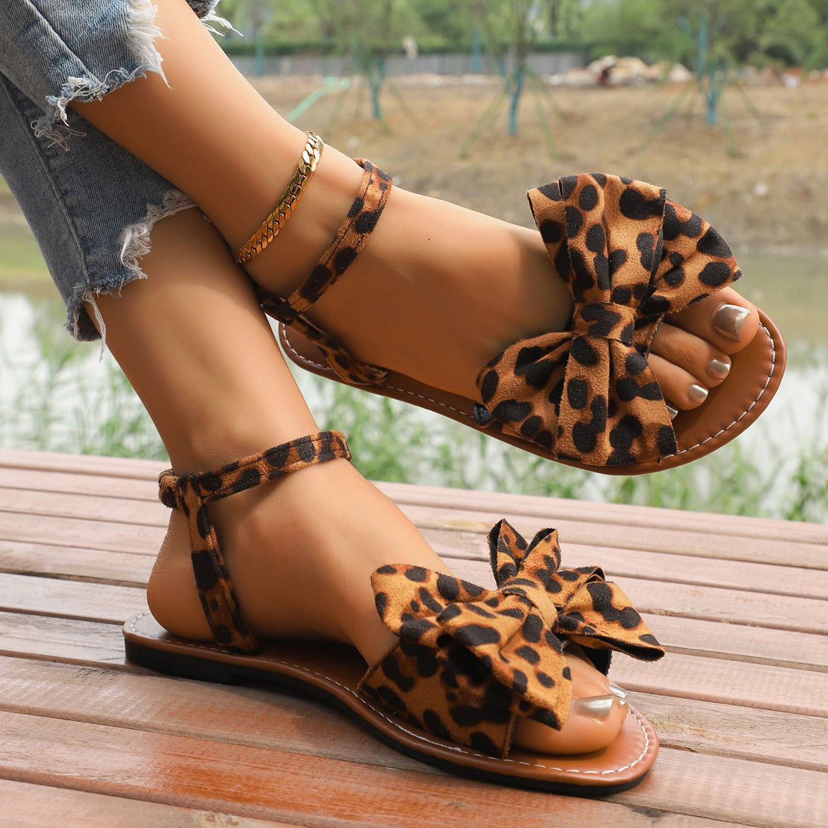 Women’s Grace Flat Sandals – Bow Detail Soft Sole Casual Beach Sandals (US 5–8.5)