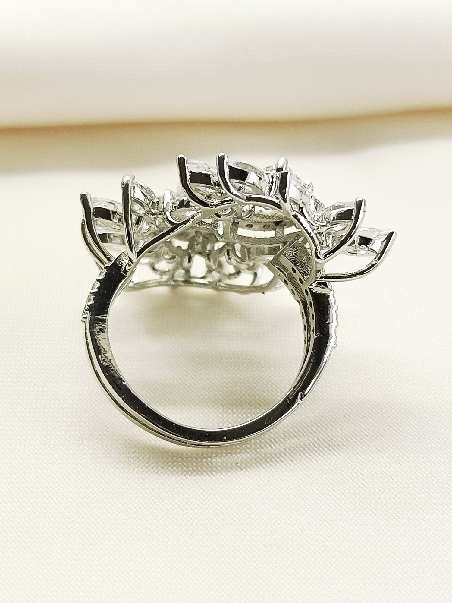 Quashi 92.5 Silver American Diamond Finger Ring - qivii