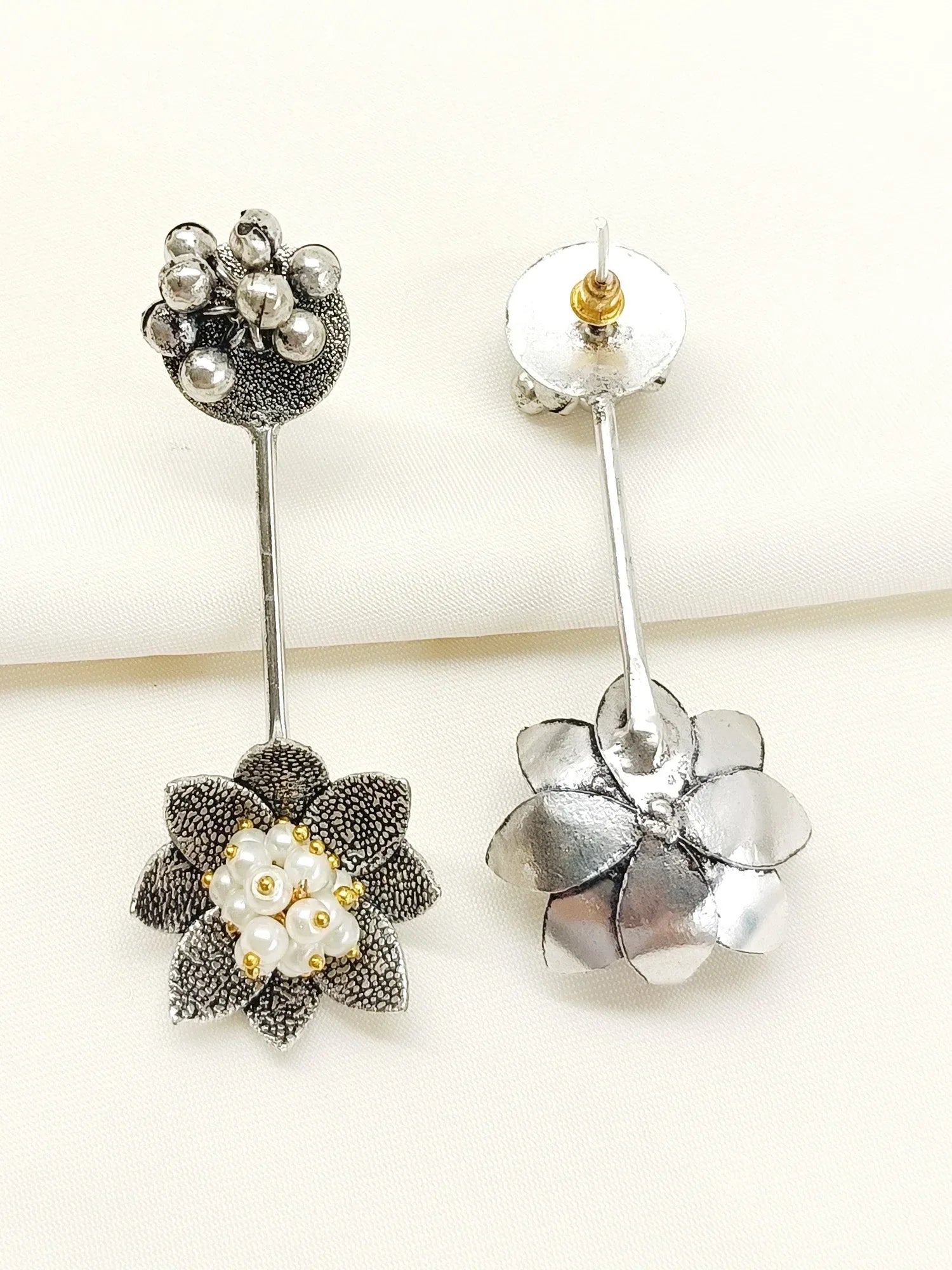 Darshana White Pearl Oxidized Earring