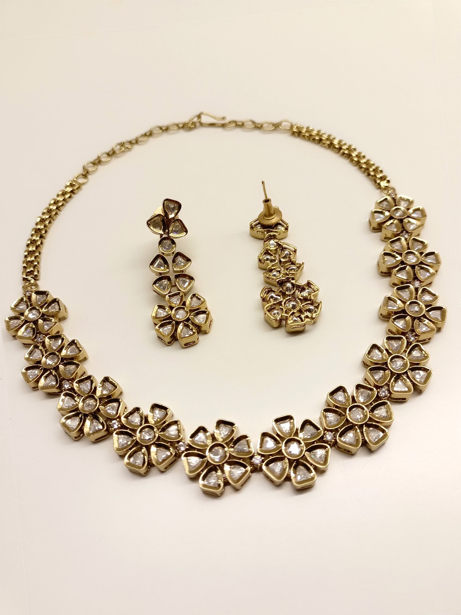 Gianna White Polki Necklace Set - qivii