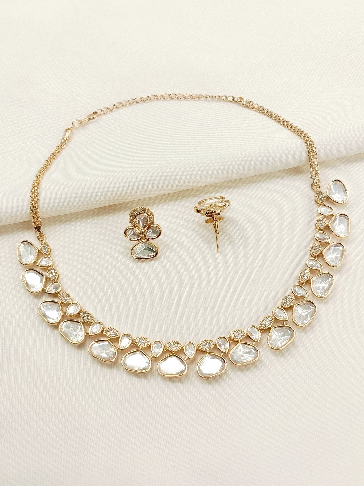 Giva White Kundan Necklace Set - qivii