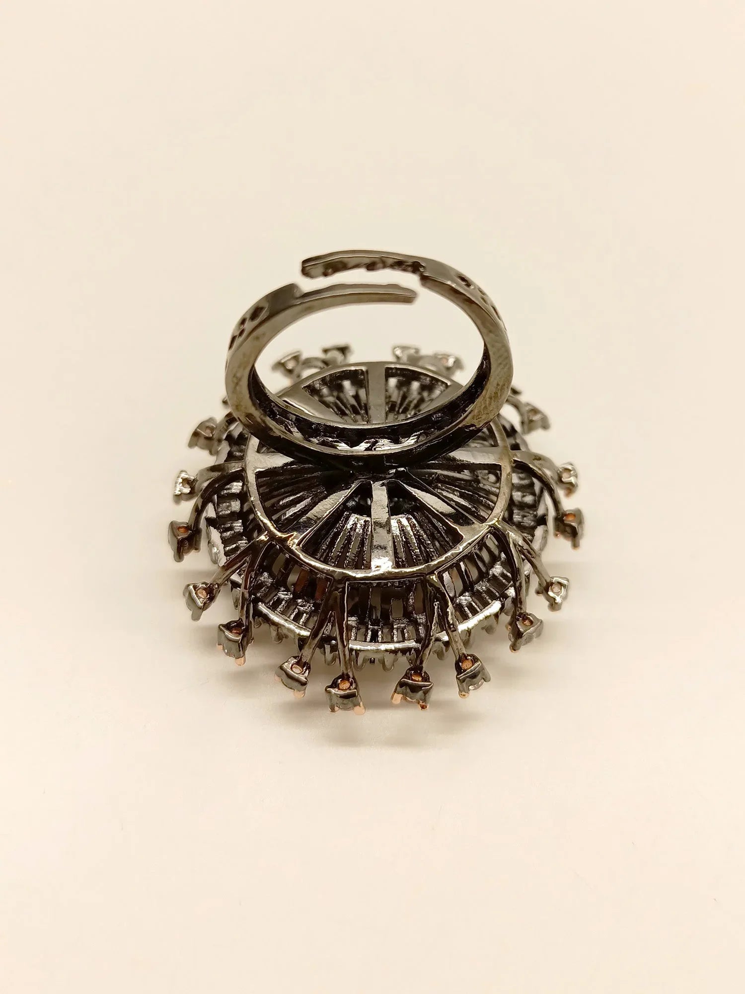 Waheeda White Victorian Finger Ring