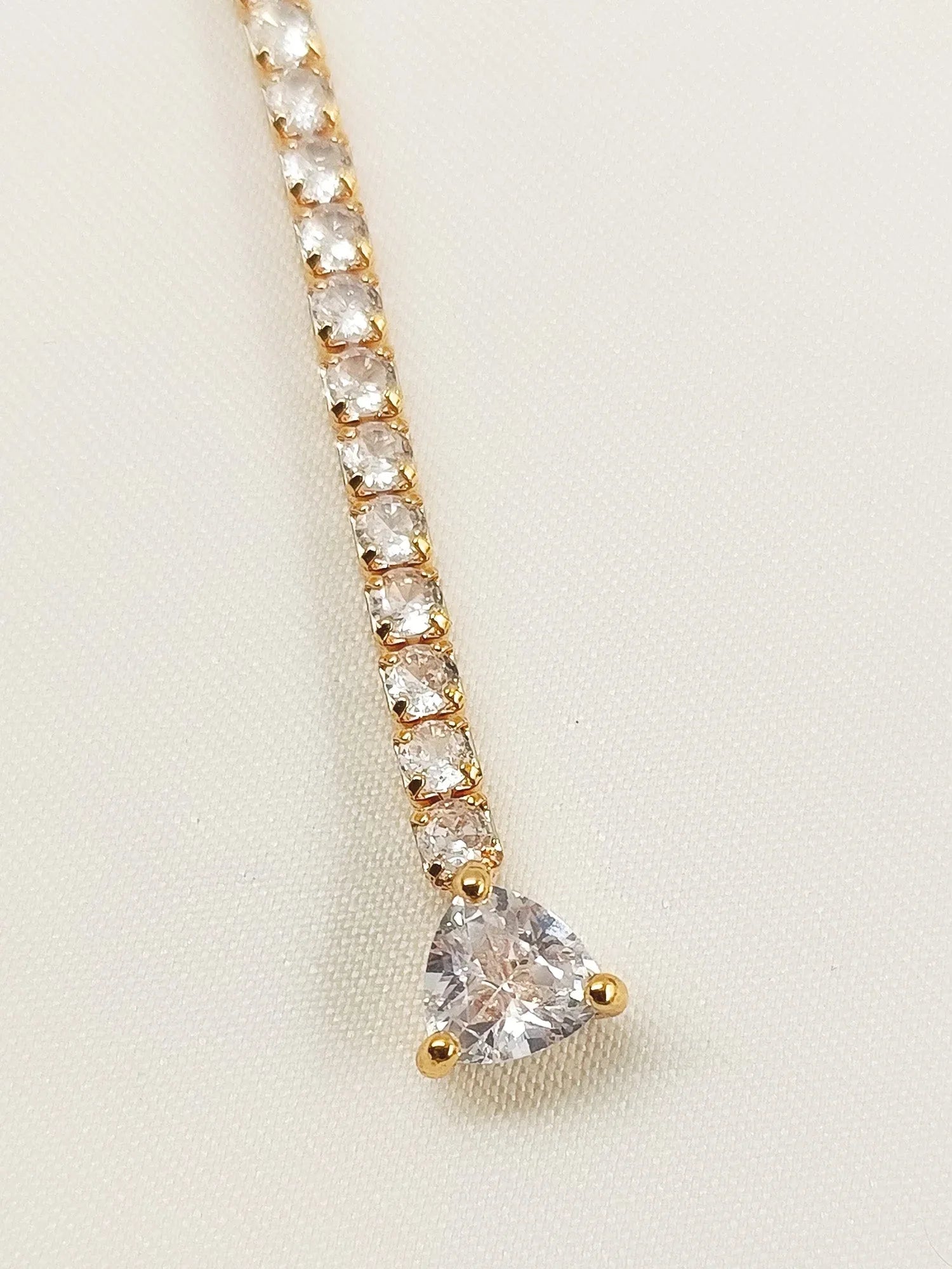 Eeshta White American Diamond Teeka