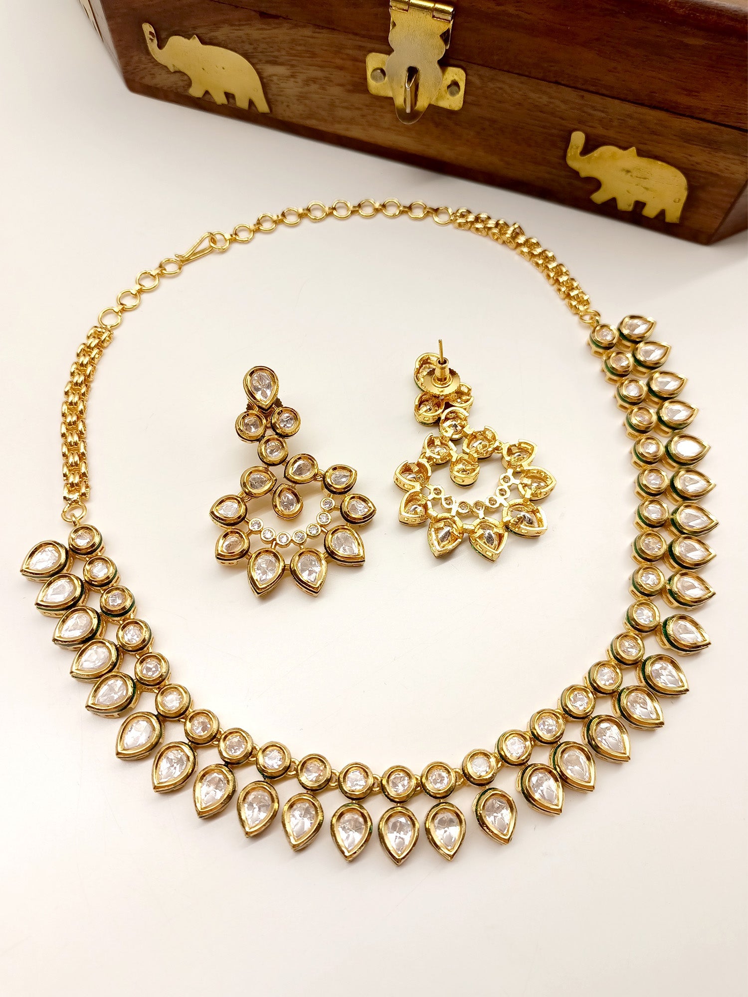 Rakshika Kundan Necklace Set - qivii