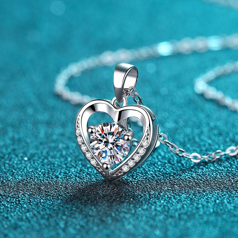 Zircon Heart Necklace by Qivii