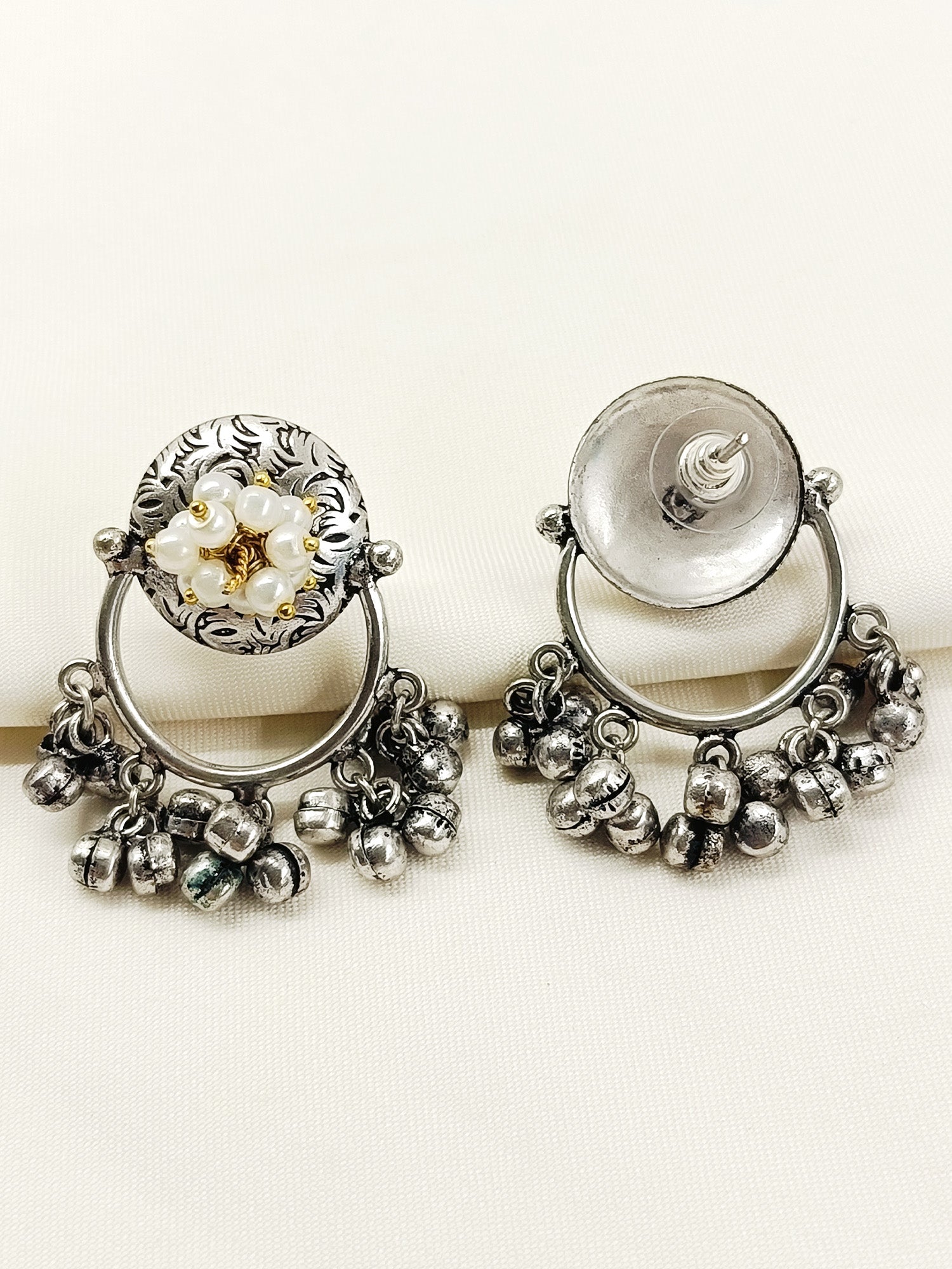 Priti White Oxidized Earring