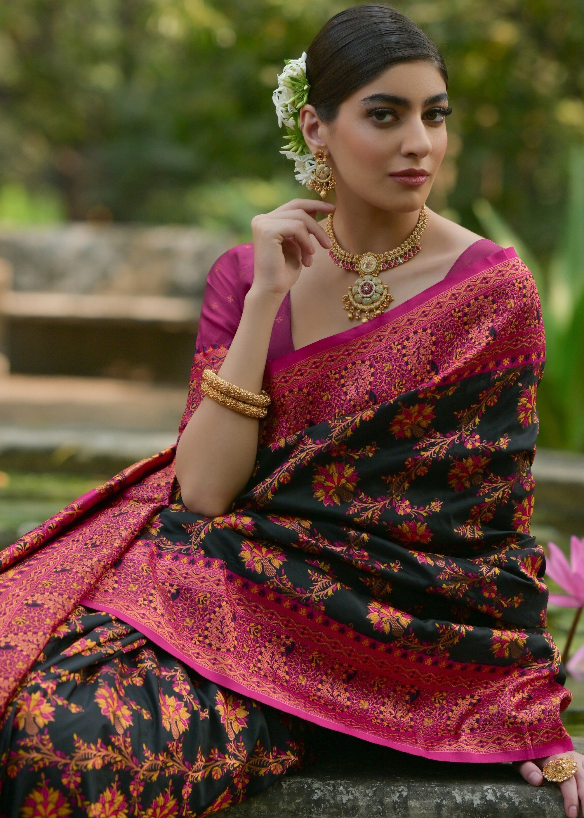 Raven Black Thread Woven Pashmina Silk Saree With Heavy Thread Woven Pallu - qivii