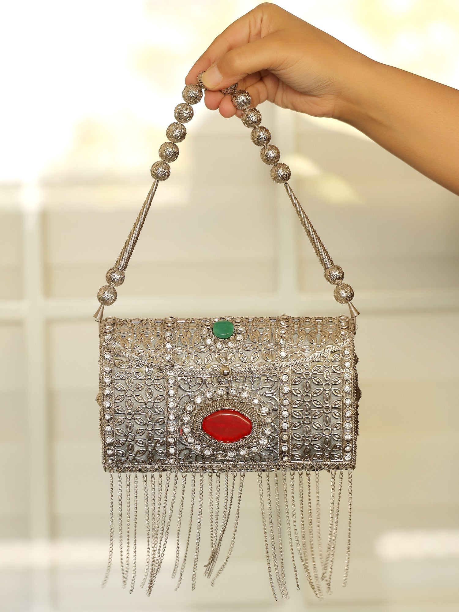 Betty Silver Evening Clutch - qivii