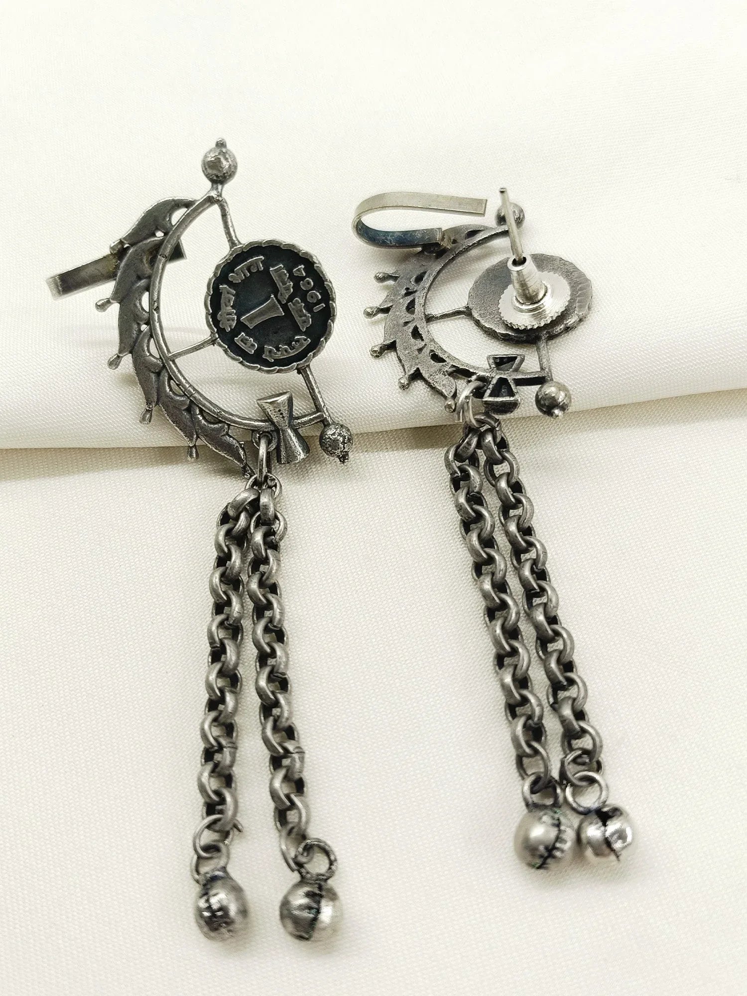 Hrdya Plain Oxidized Earcuff