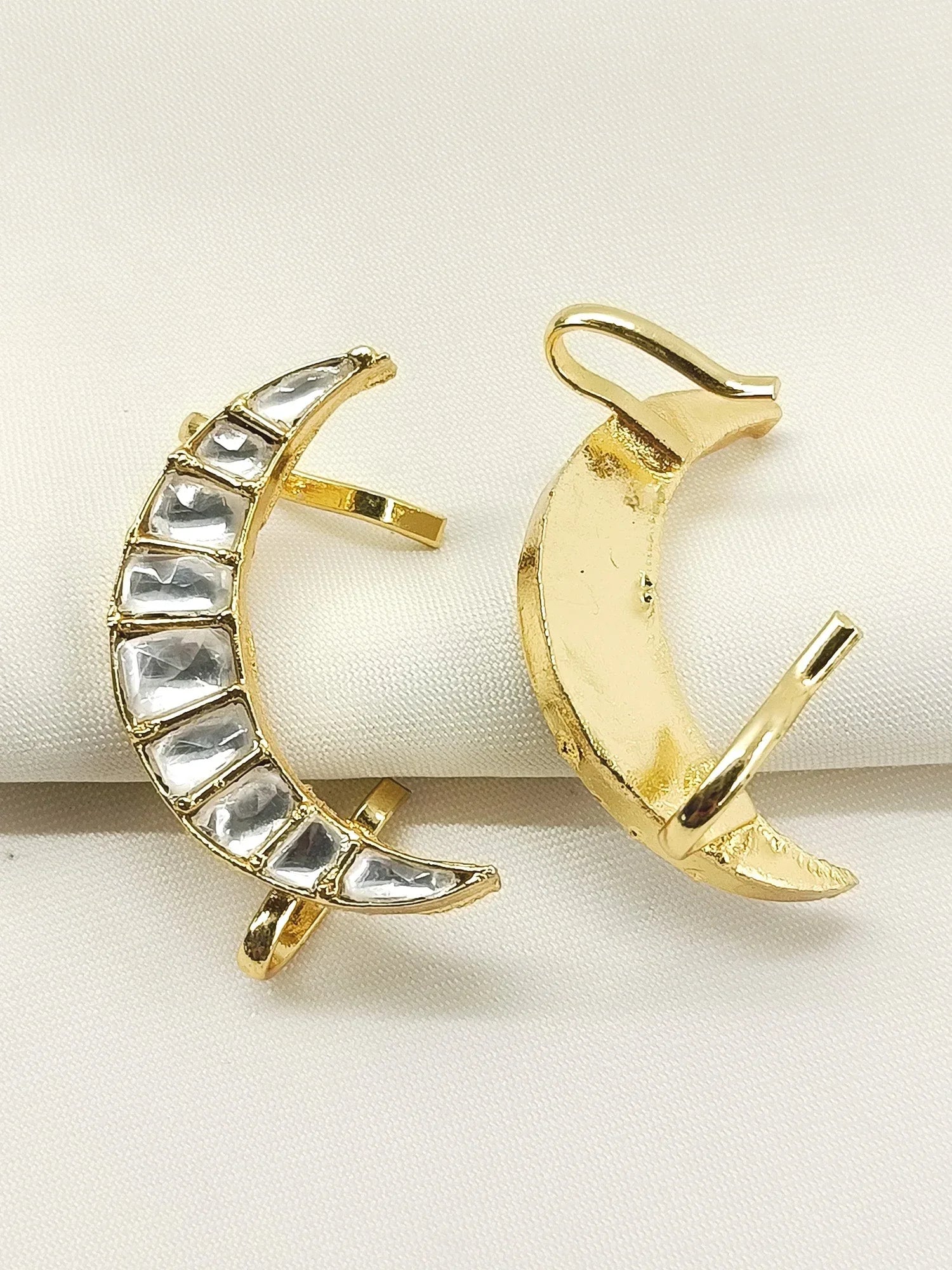Siddh White Kundan Earcuff With Stud