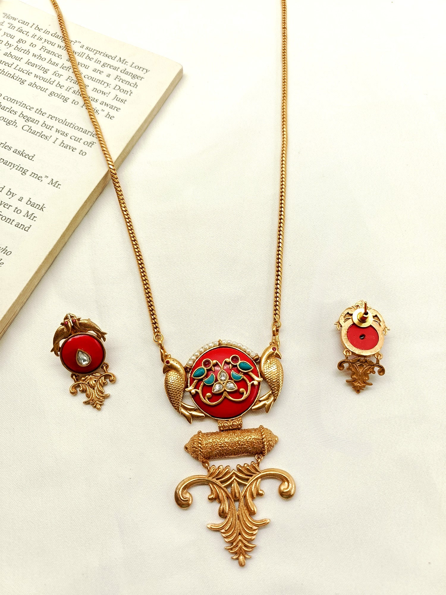 Nenna Multi Colour Boutique Necklace Set