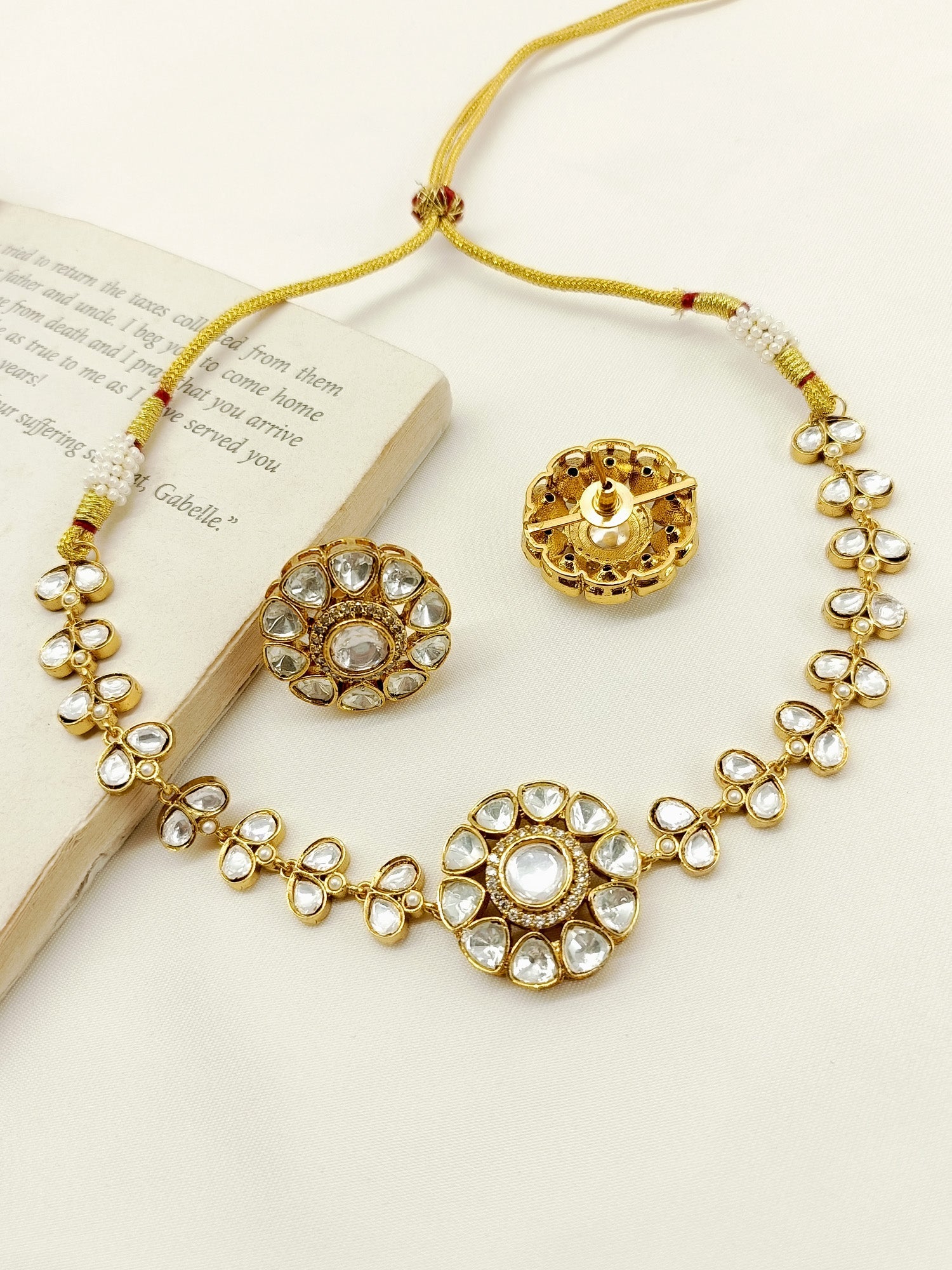 Waniya White Kundan Choker Set