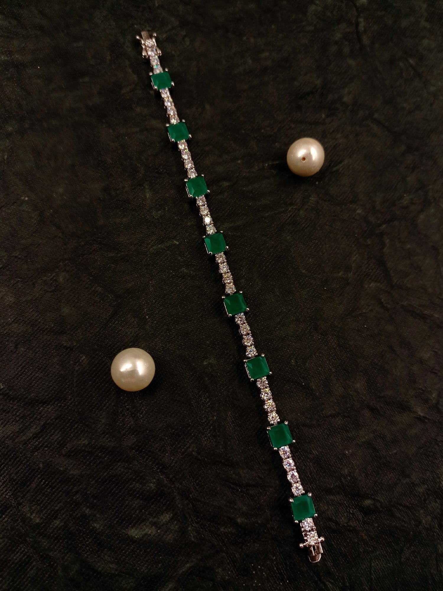 Melon Emerald American Diamond Bracelet - qivii