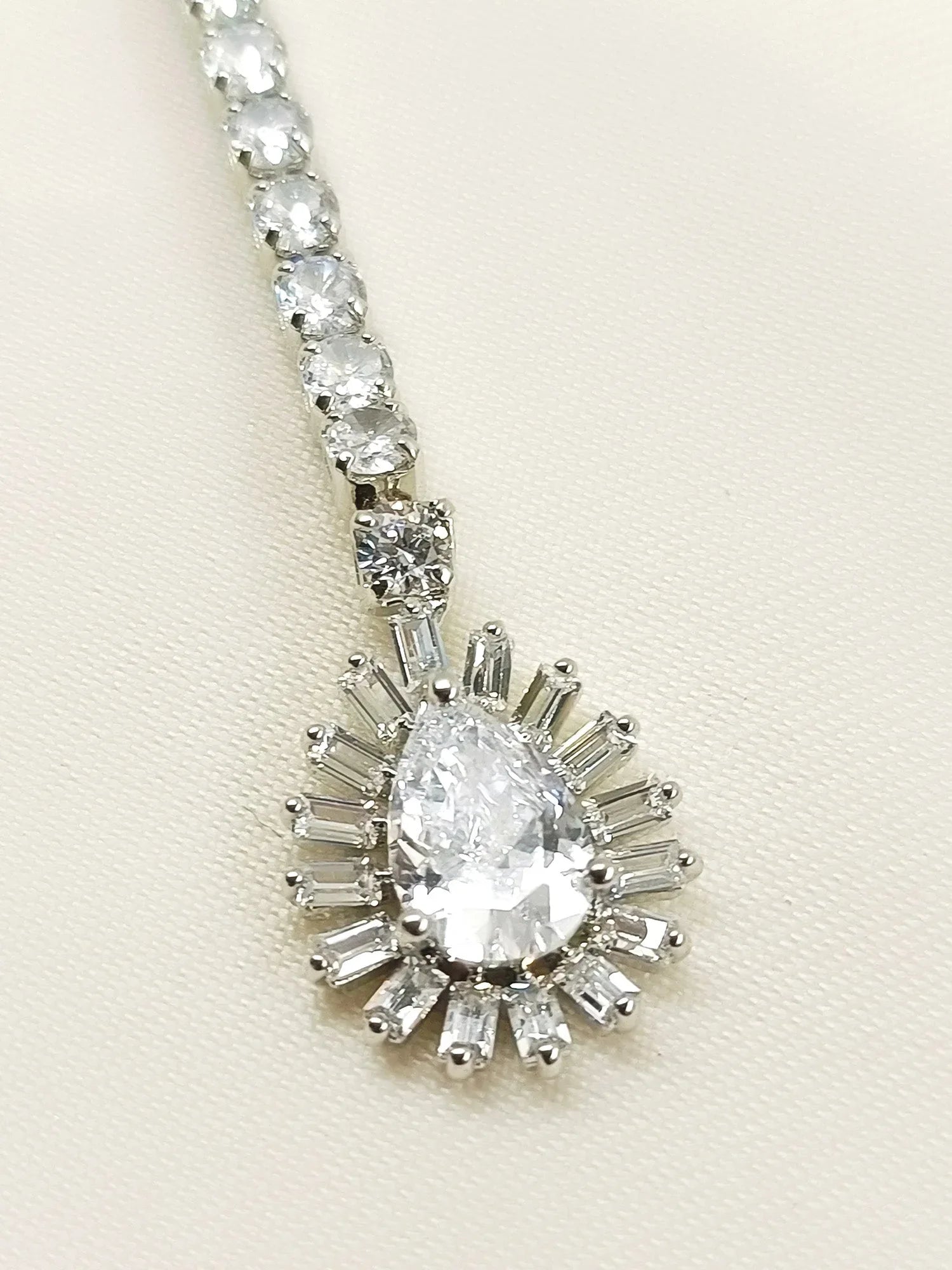 Kishwar White American Diamond Teeka