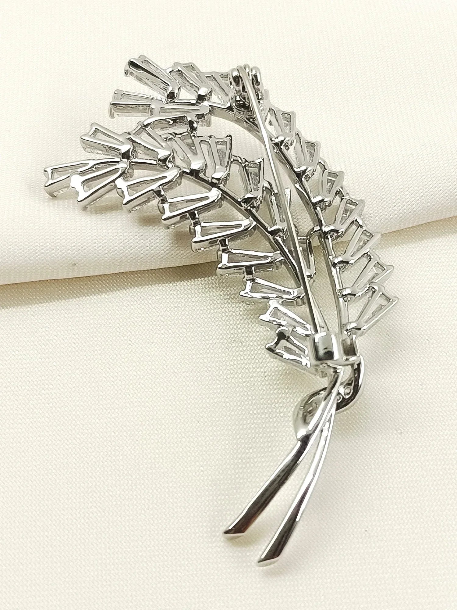 Harper Silver Leaf Brooch