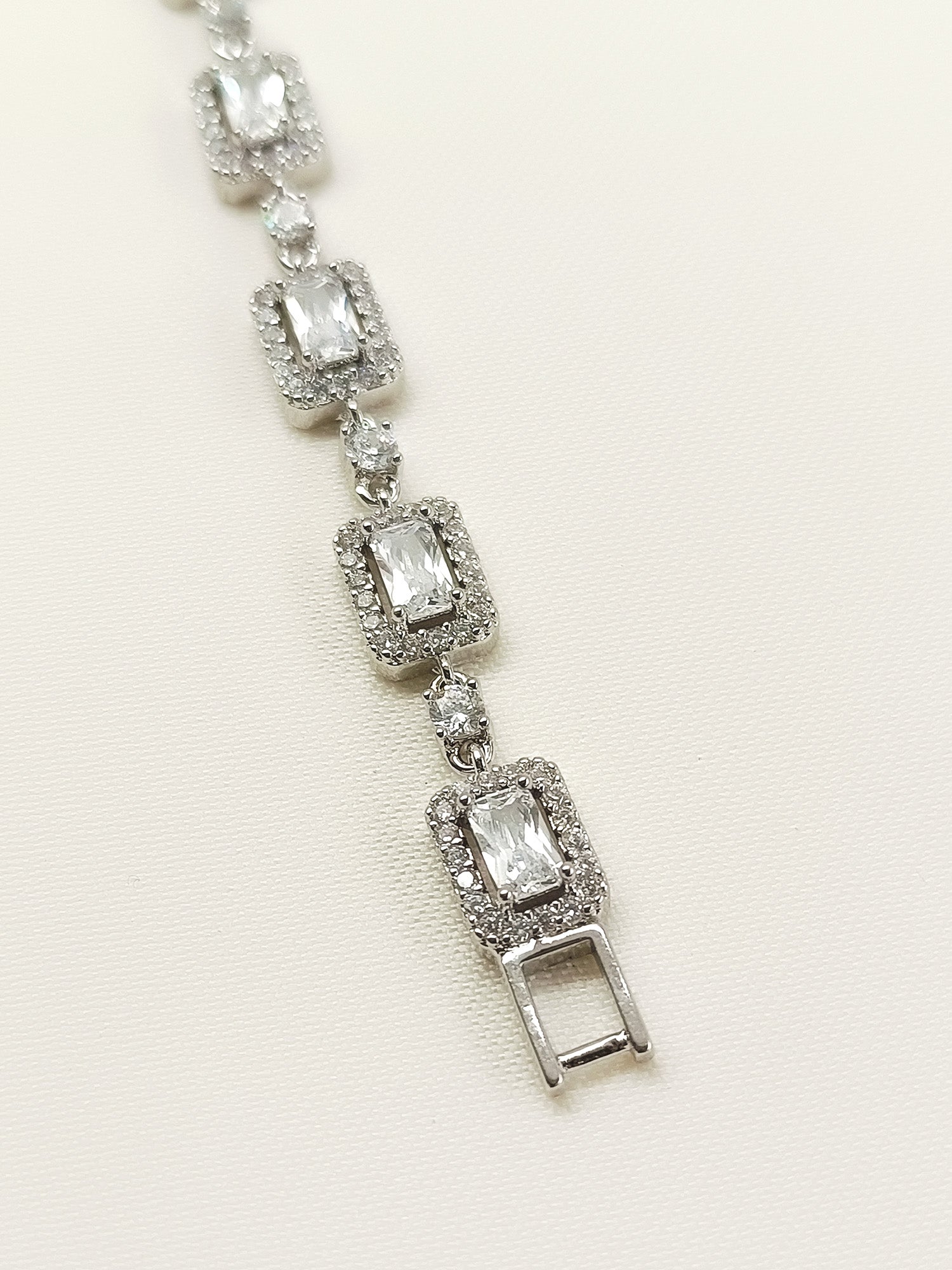 Himanshi White American Diamond Bracelet