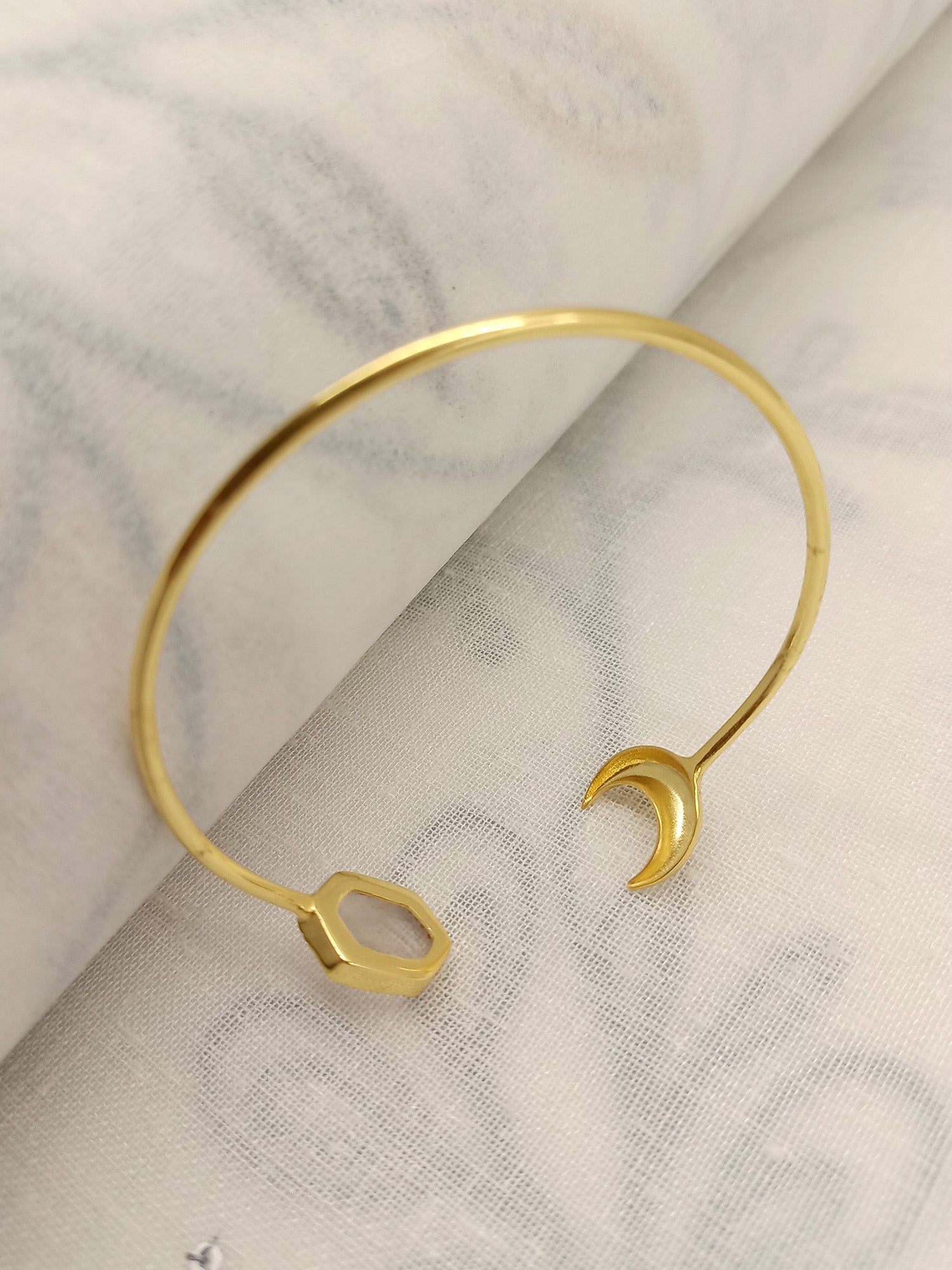 Aafiya Baby Pink Western Bracelet - qivii