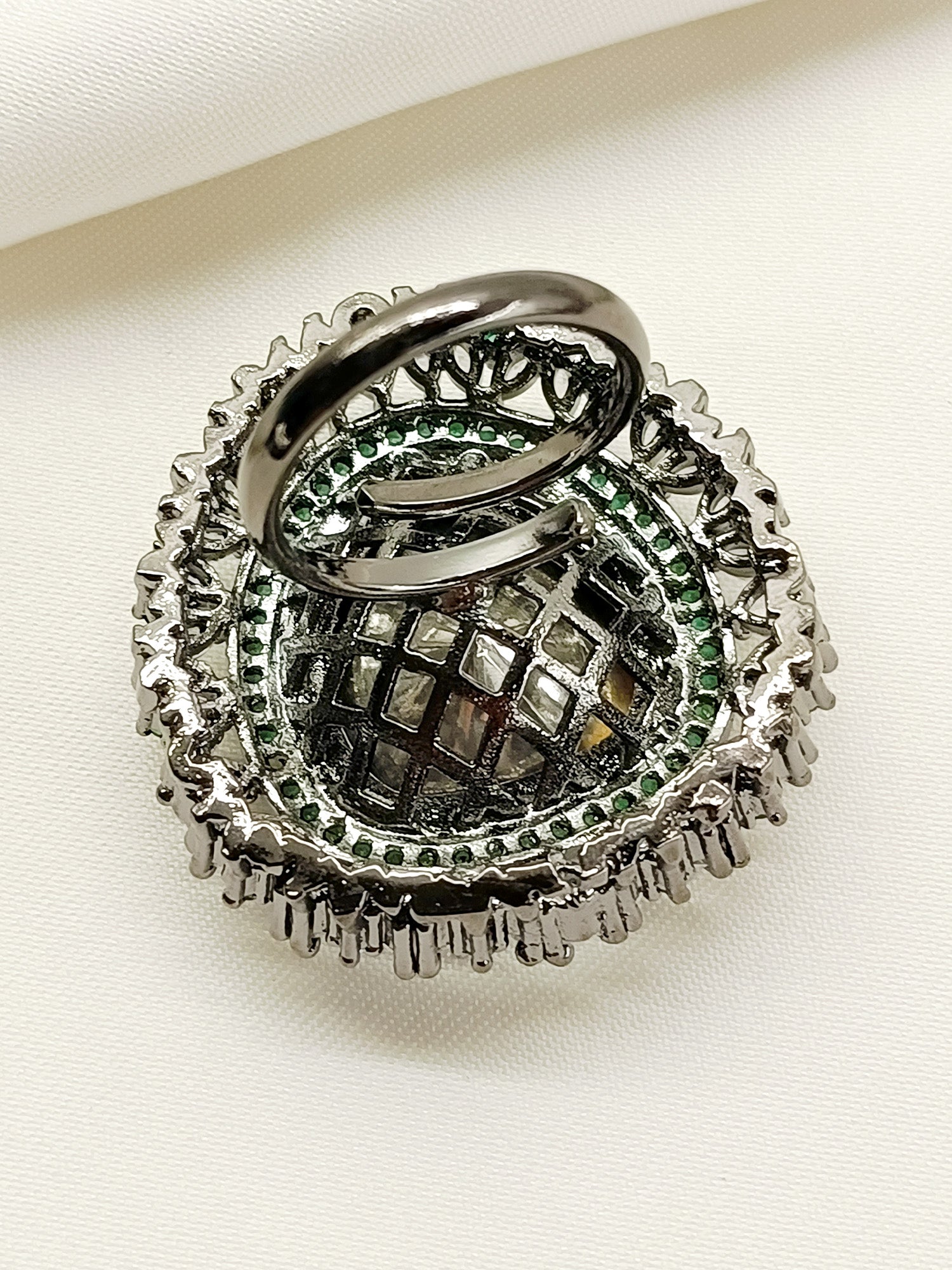 Myla Green Victorian Finger Ring