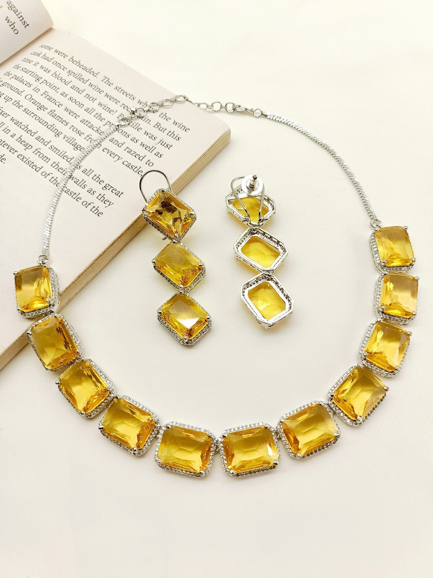 Gorgeous Swarovski Stone Necklace Set in stunning yellow color