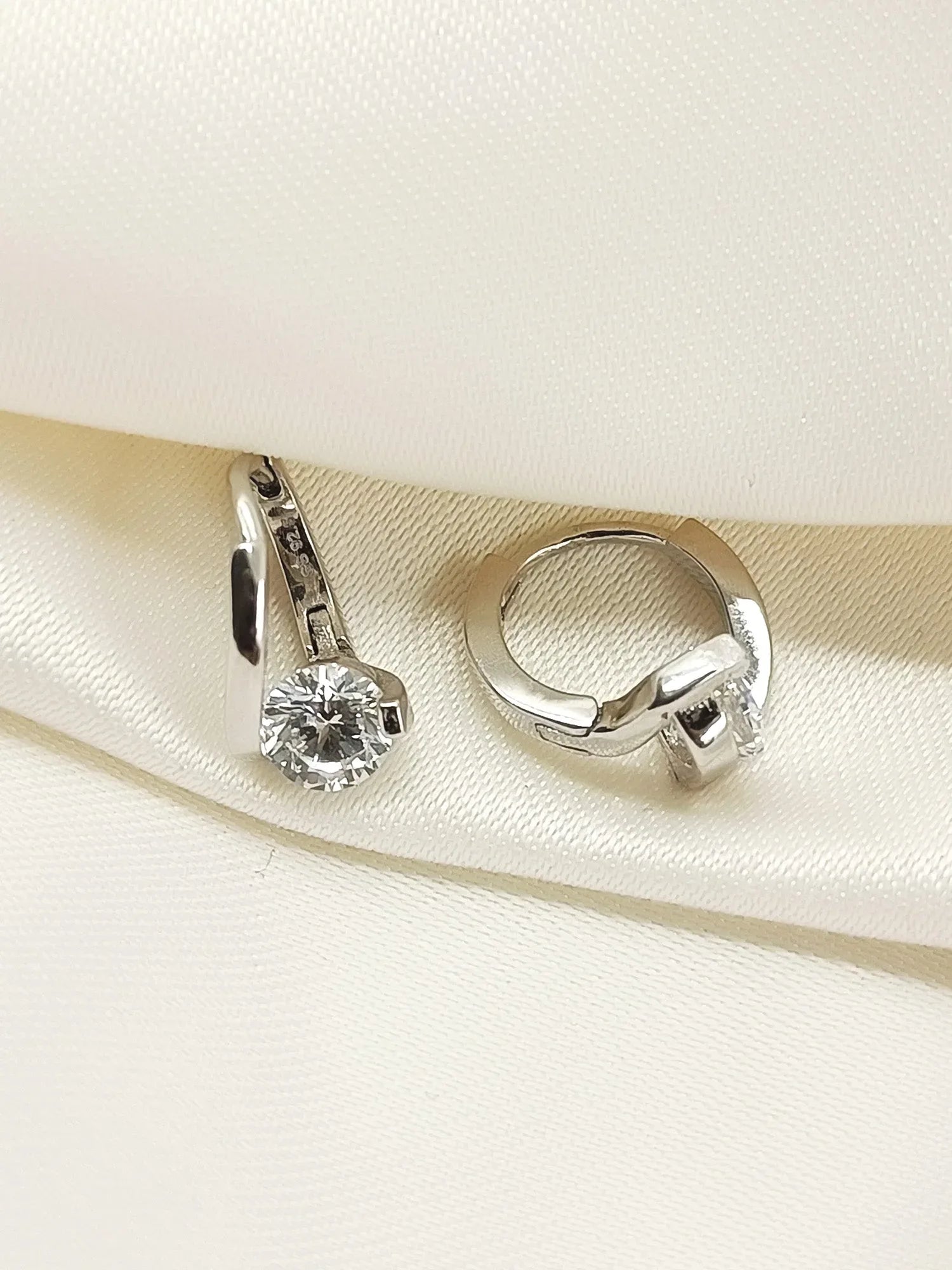 Natwya White 92.5 Silver American Diamond Bali