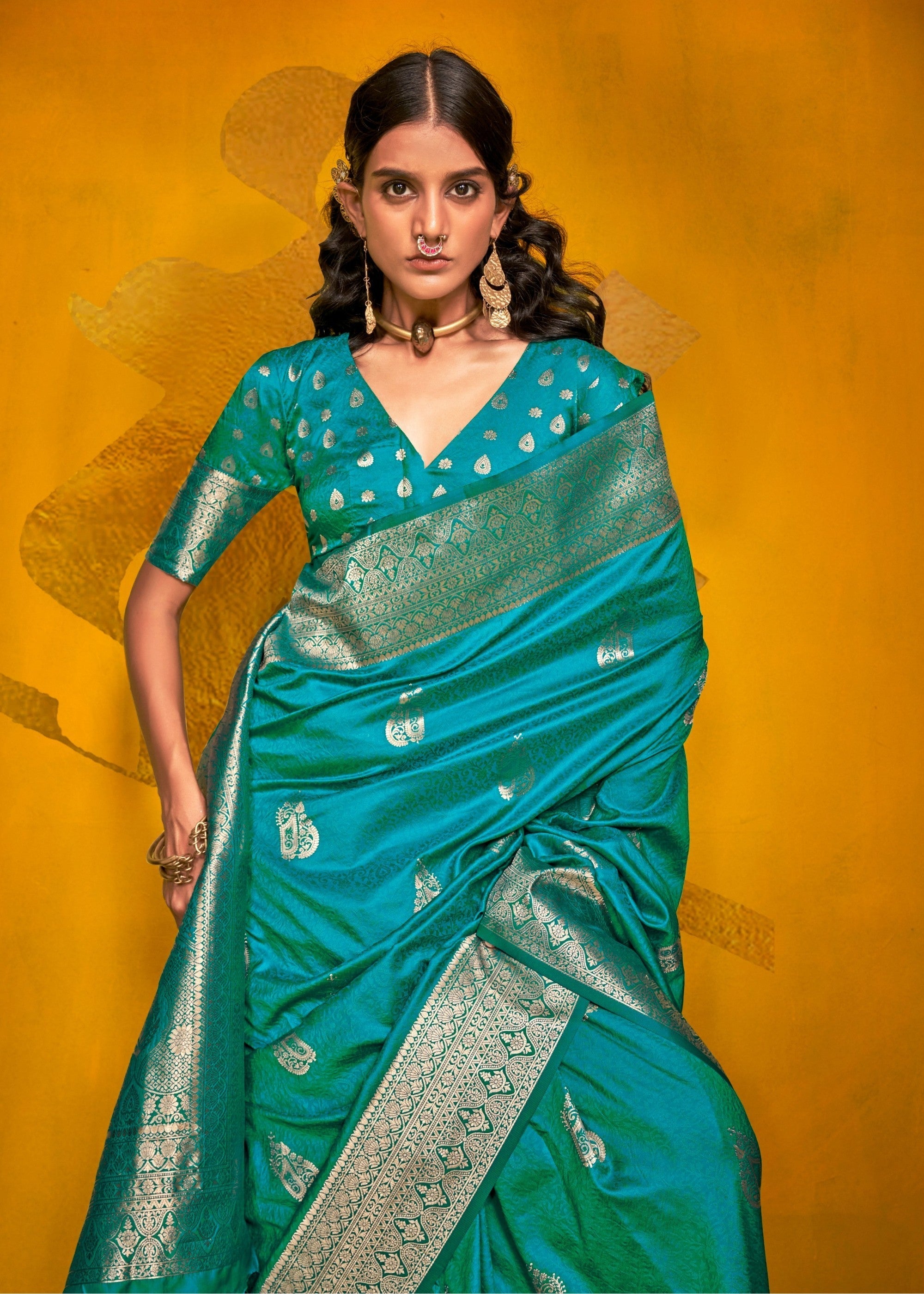 Cyan Blue Two Tone Handloom Weaving Silk Saree - qivii