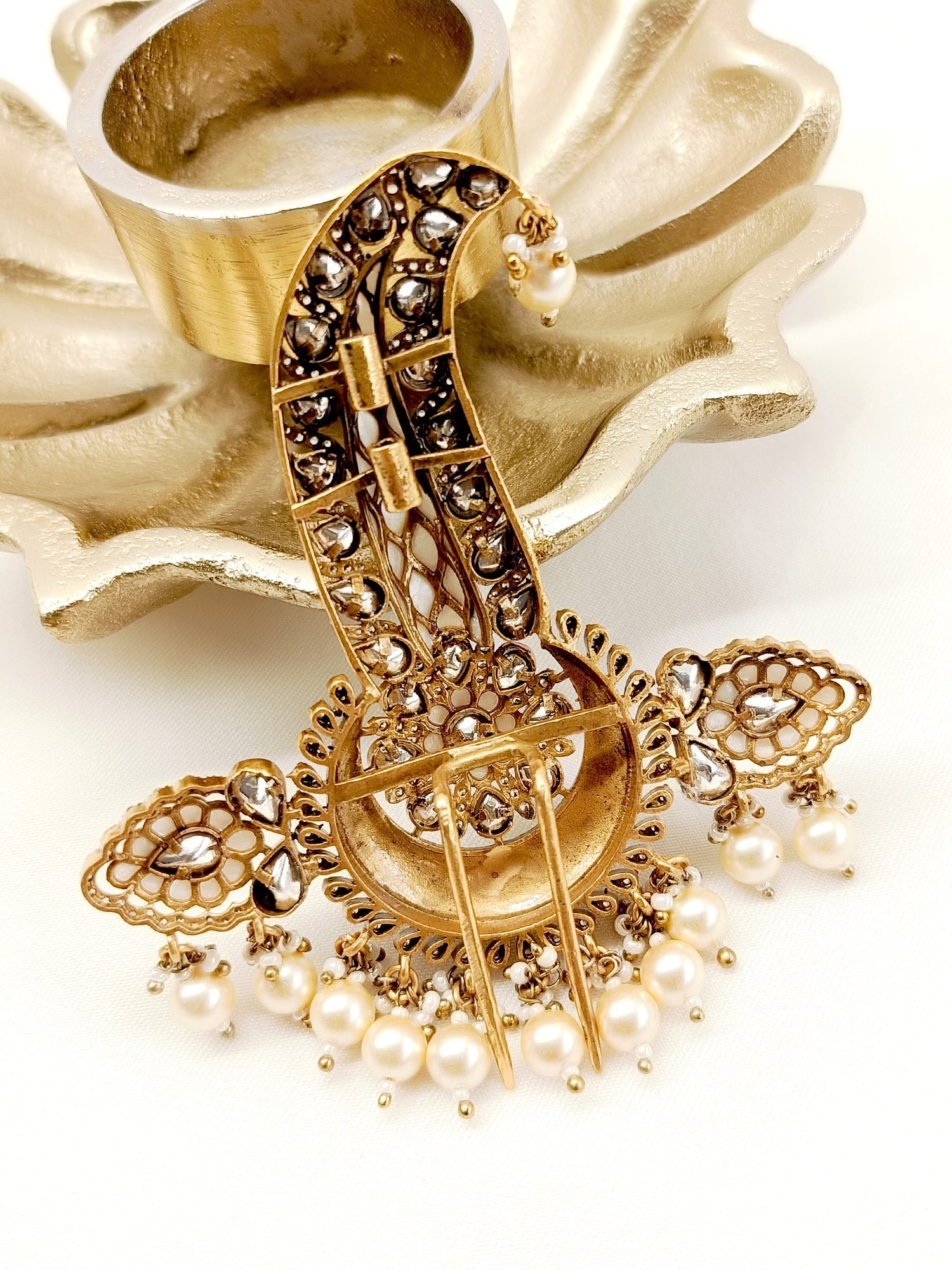 Manav White Kundan Dulha Kalgi - qivii