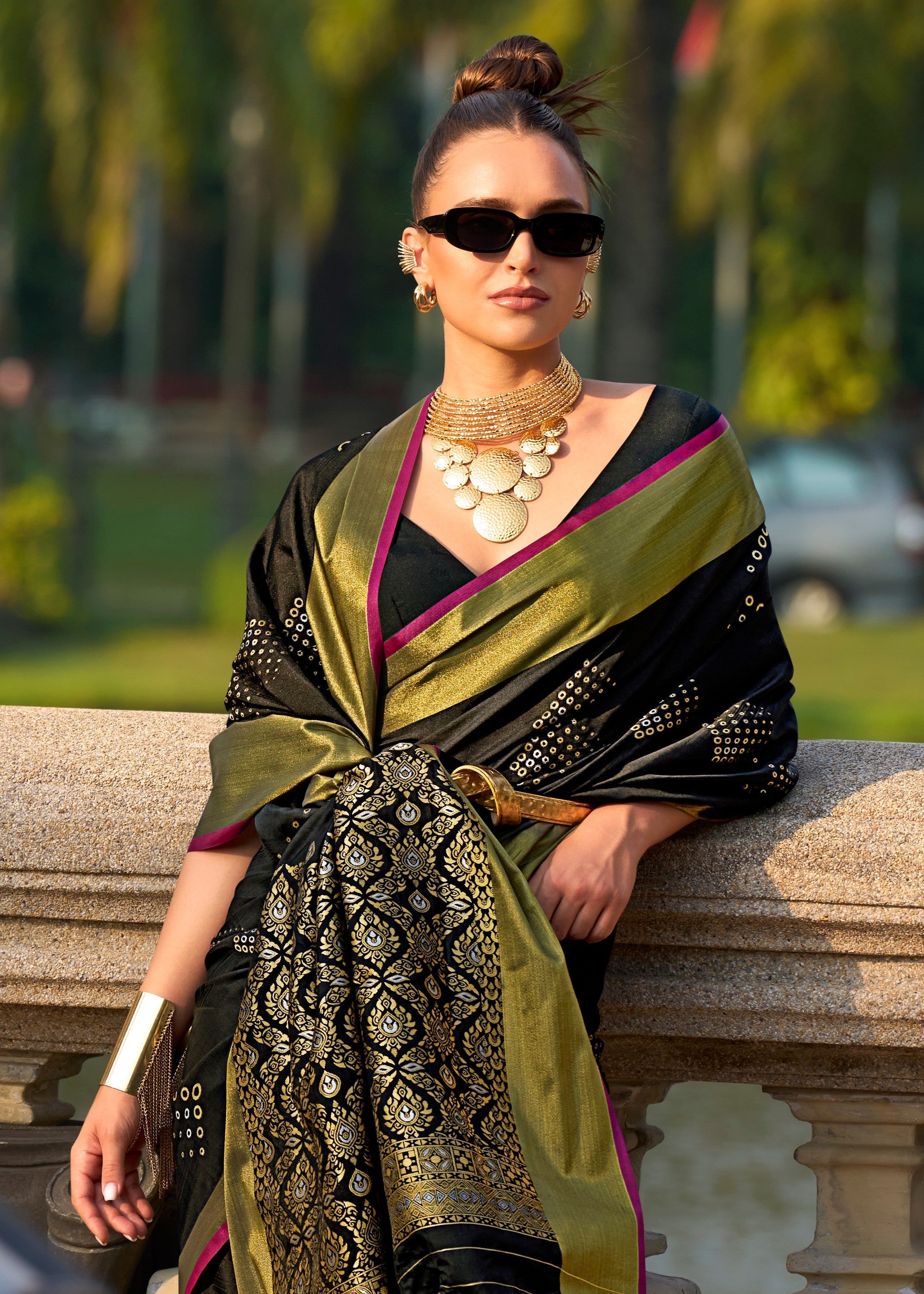 Black Handloom Weaving Satin Silk Saree - qivii