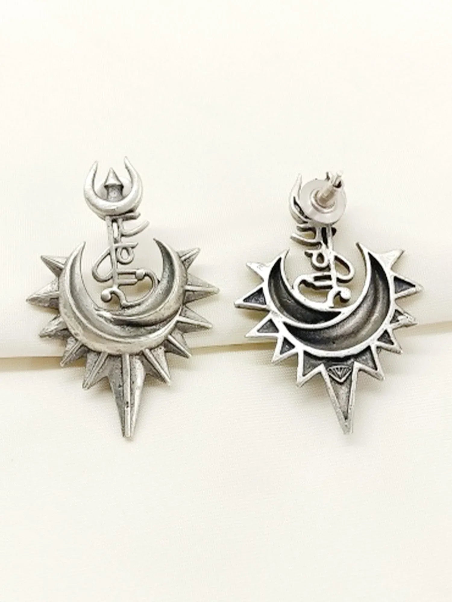 Charuni Plain Oxidized Earring