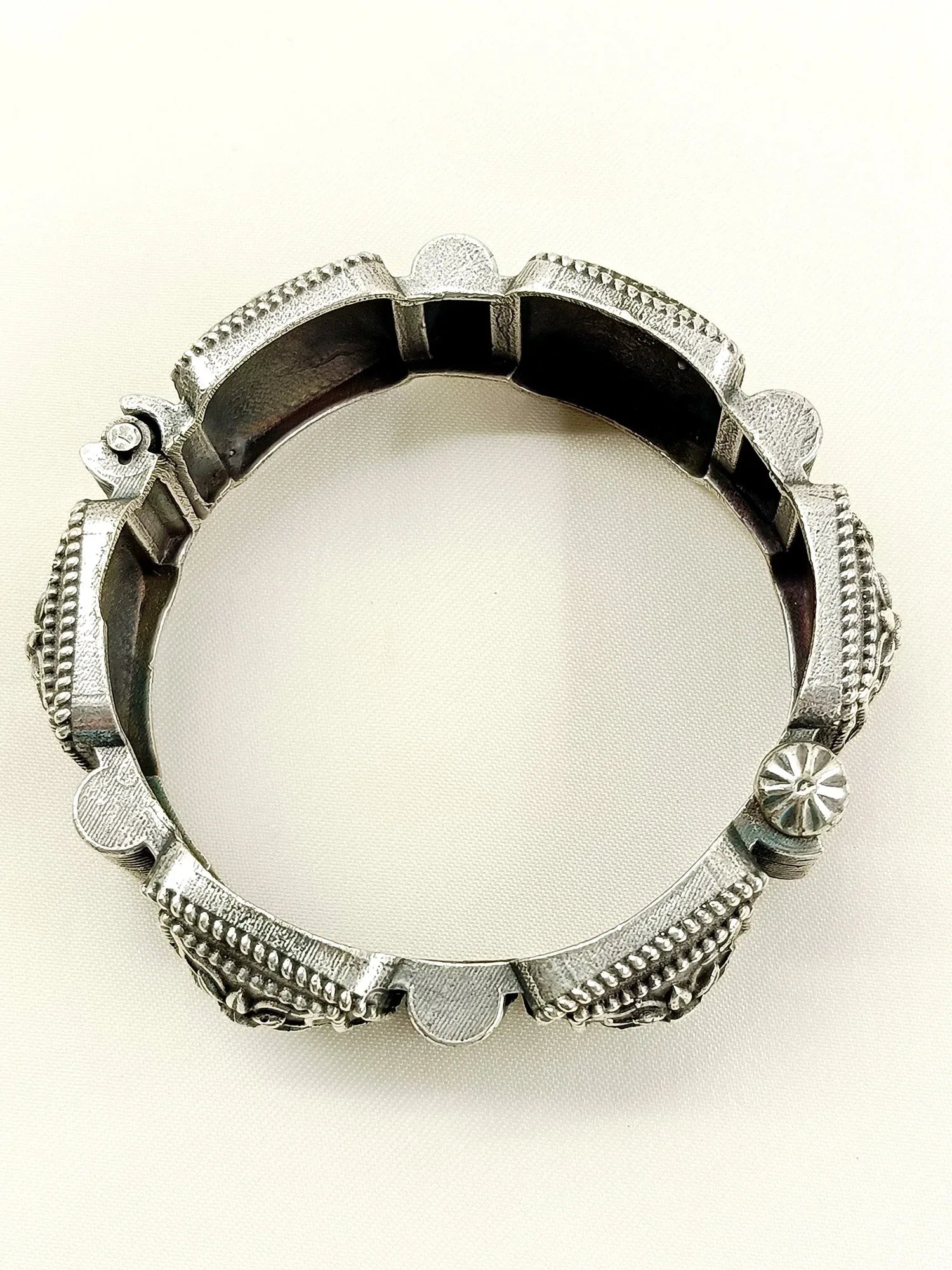 Tarini Plain Oxidized Kada
