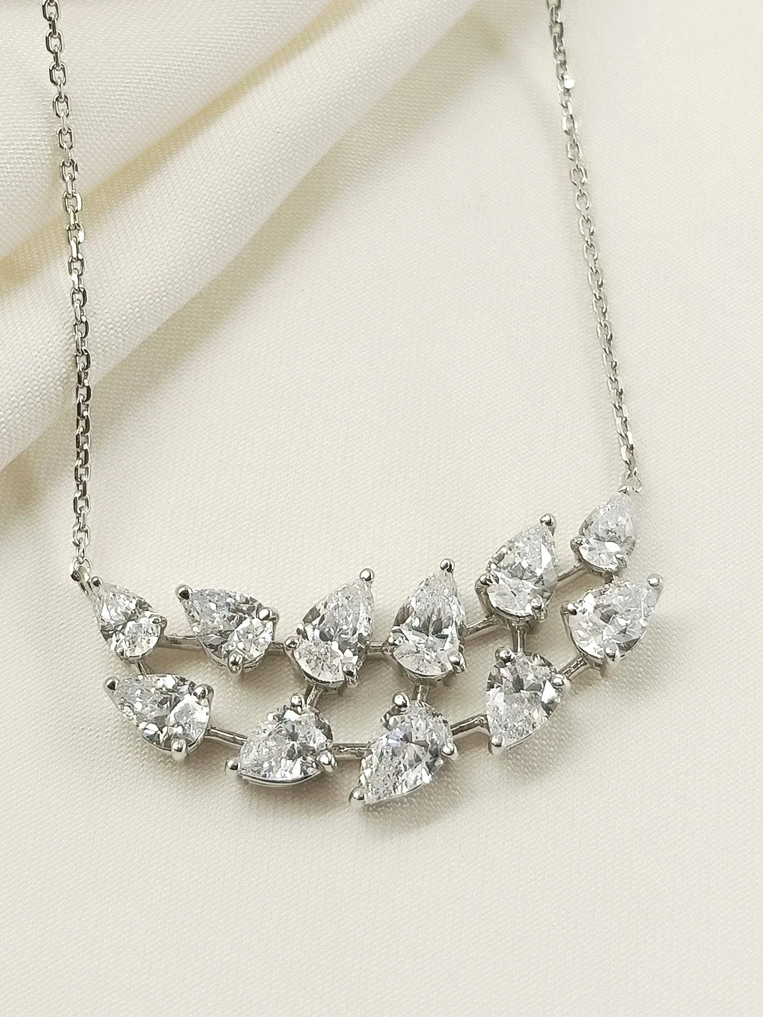 Amita 92.5 Silver Swarovski Stone Pendal