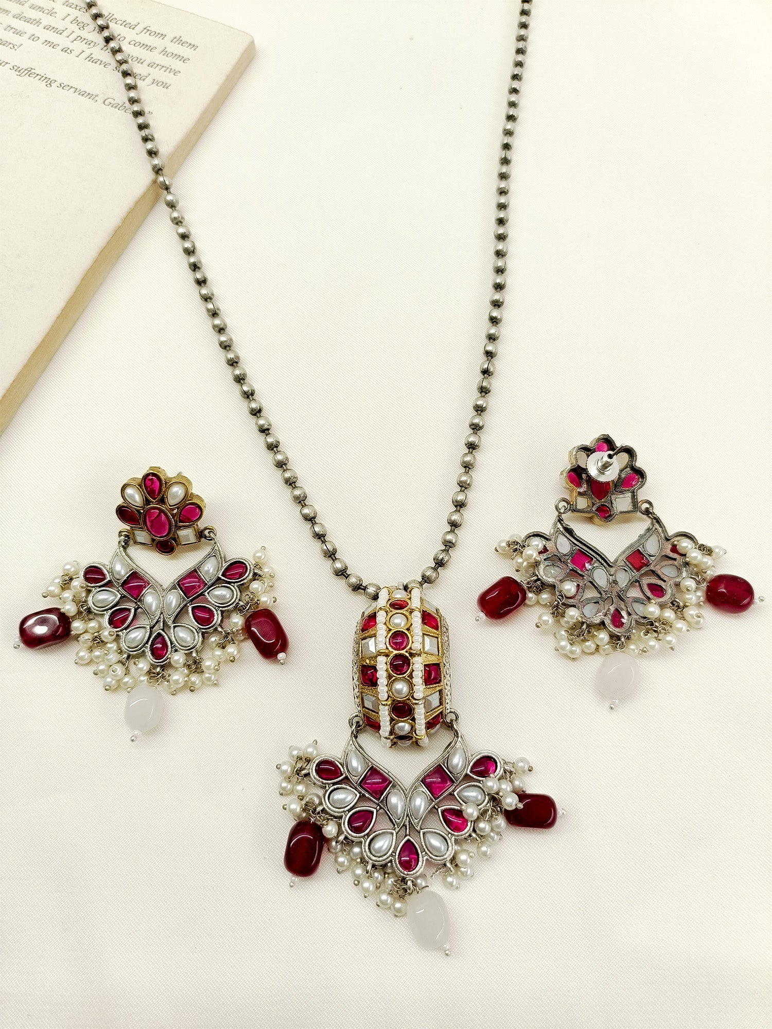 Ragesri Majenta German Silver Oxidized Pendant Set