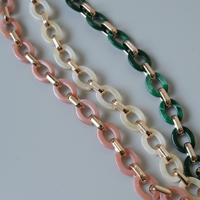 Ounamei Retro Round Acrylic Chain Strap