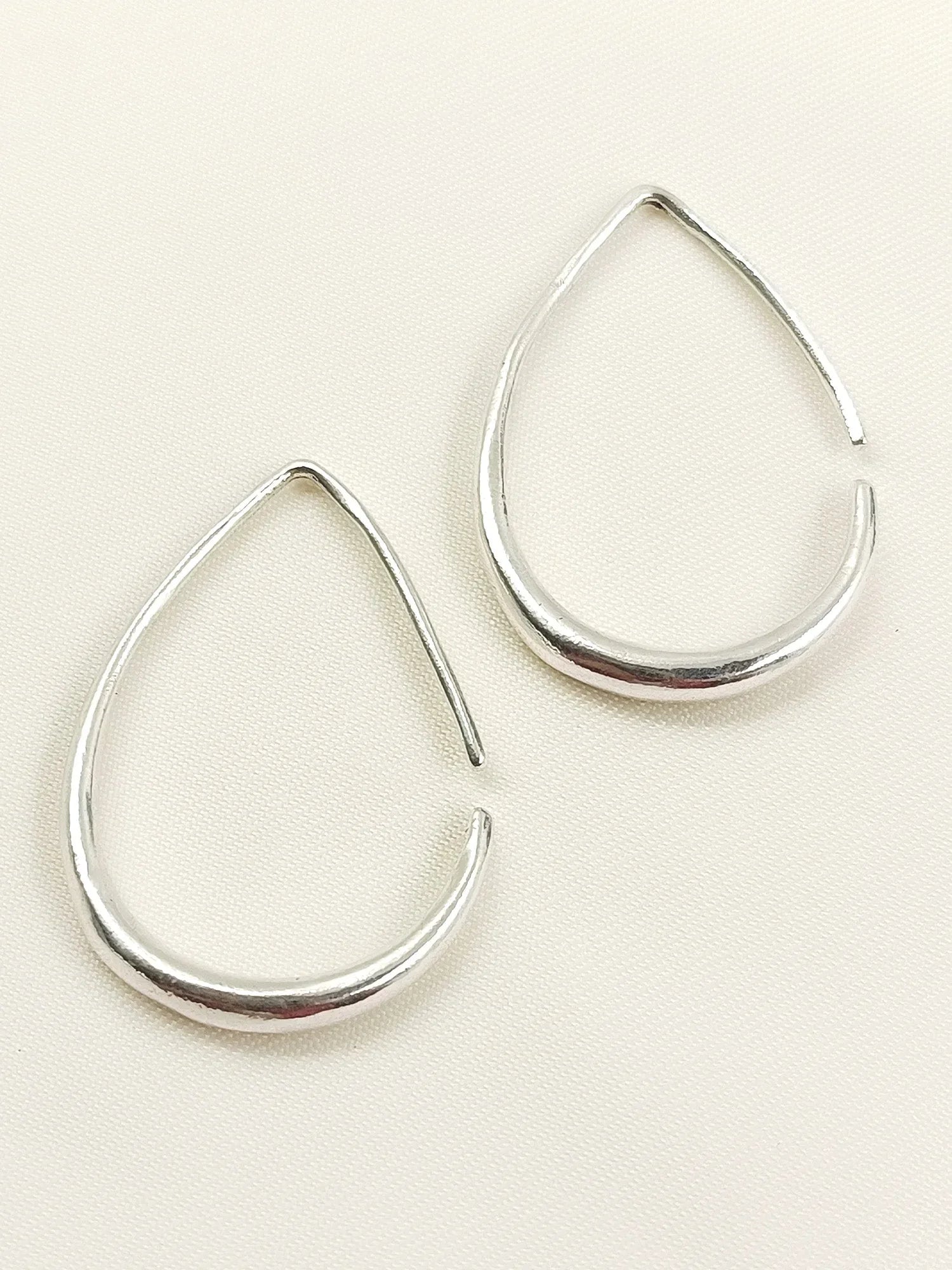 Bani Silver Western Earrings