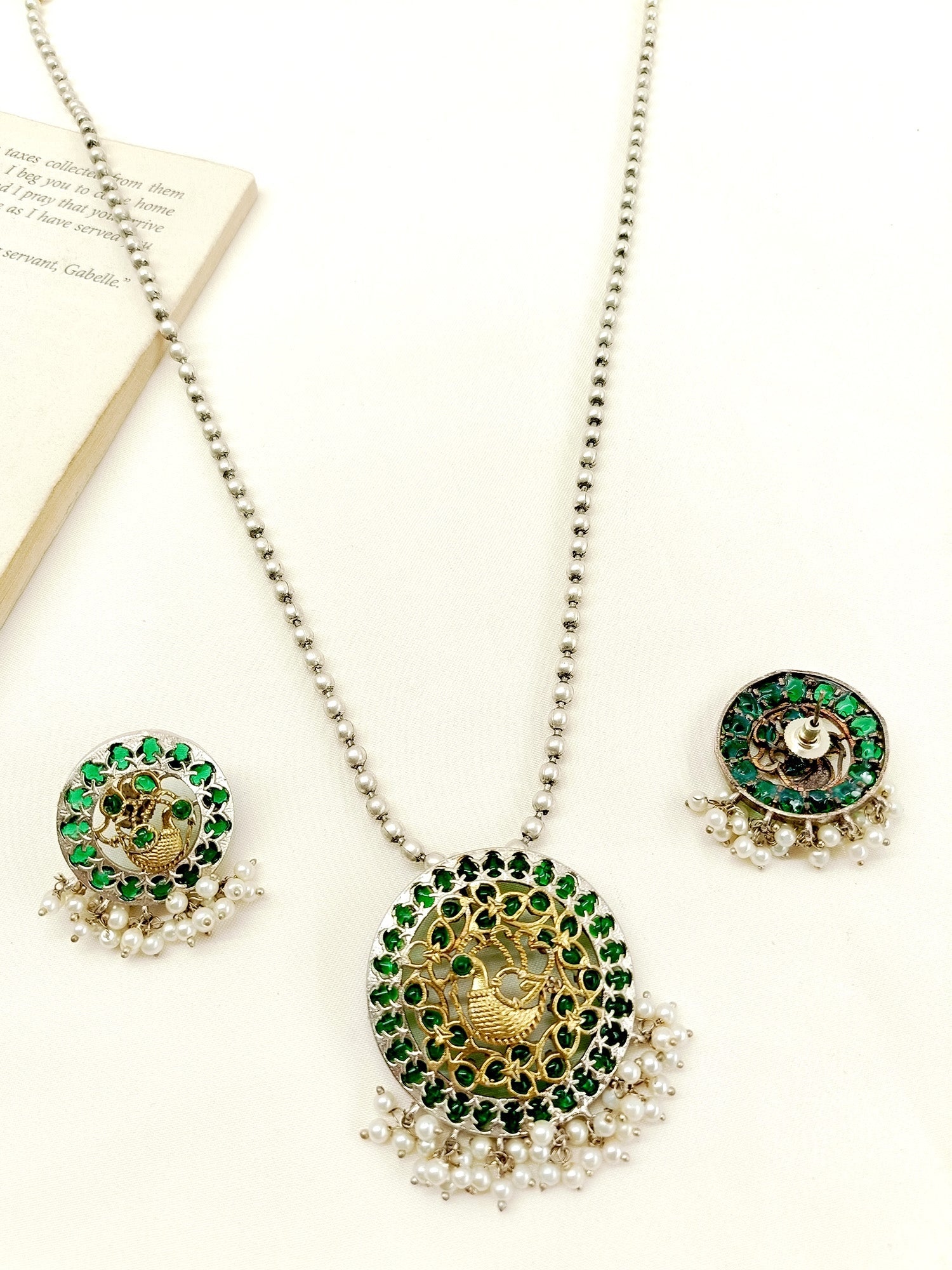 Fizala Green Oxidized Pendant Set