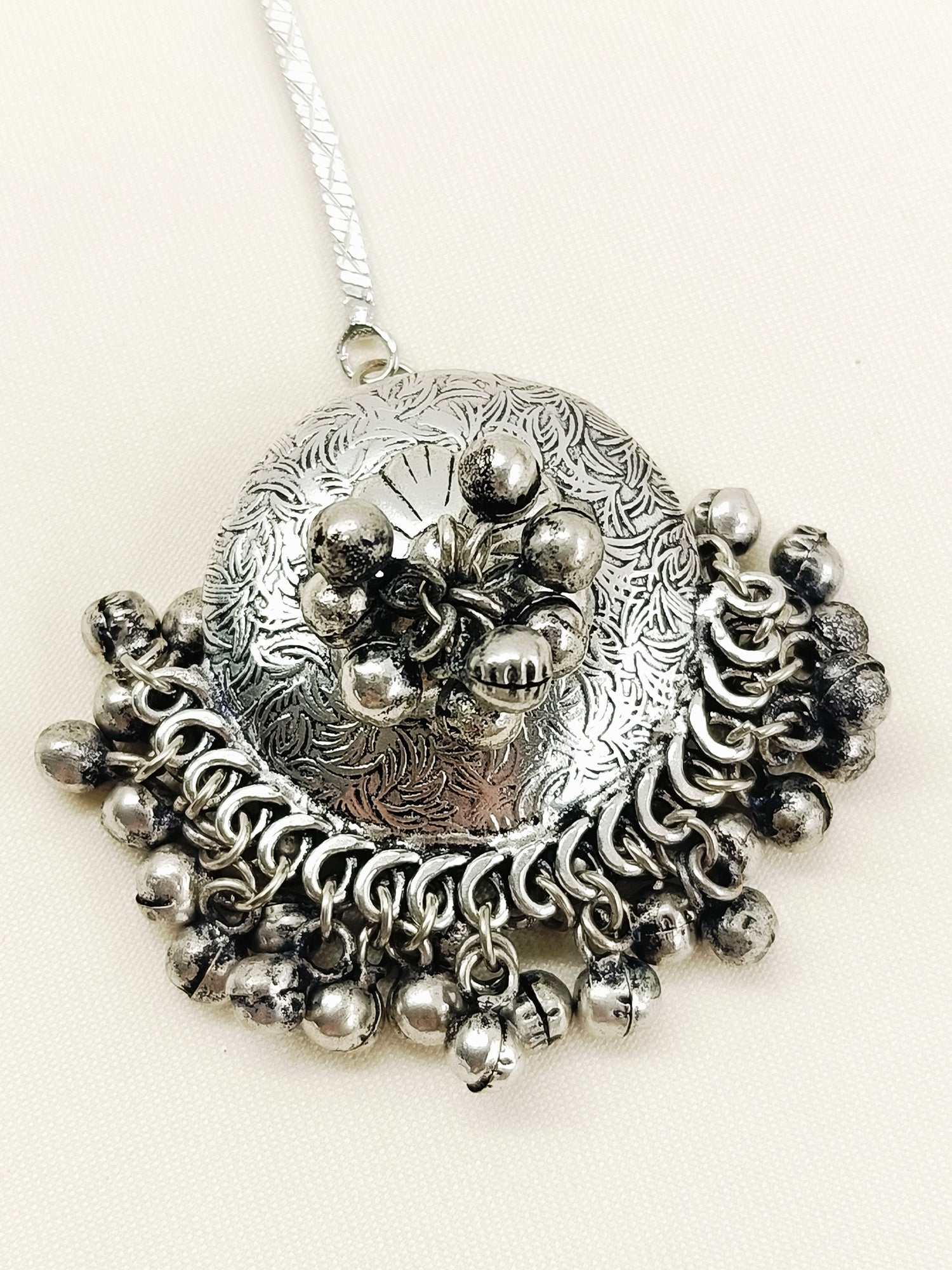 Gowri Plain Oxidized Maangteeka