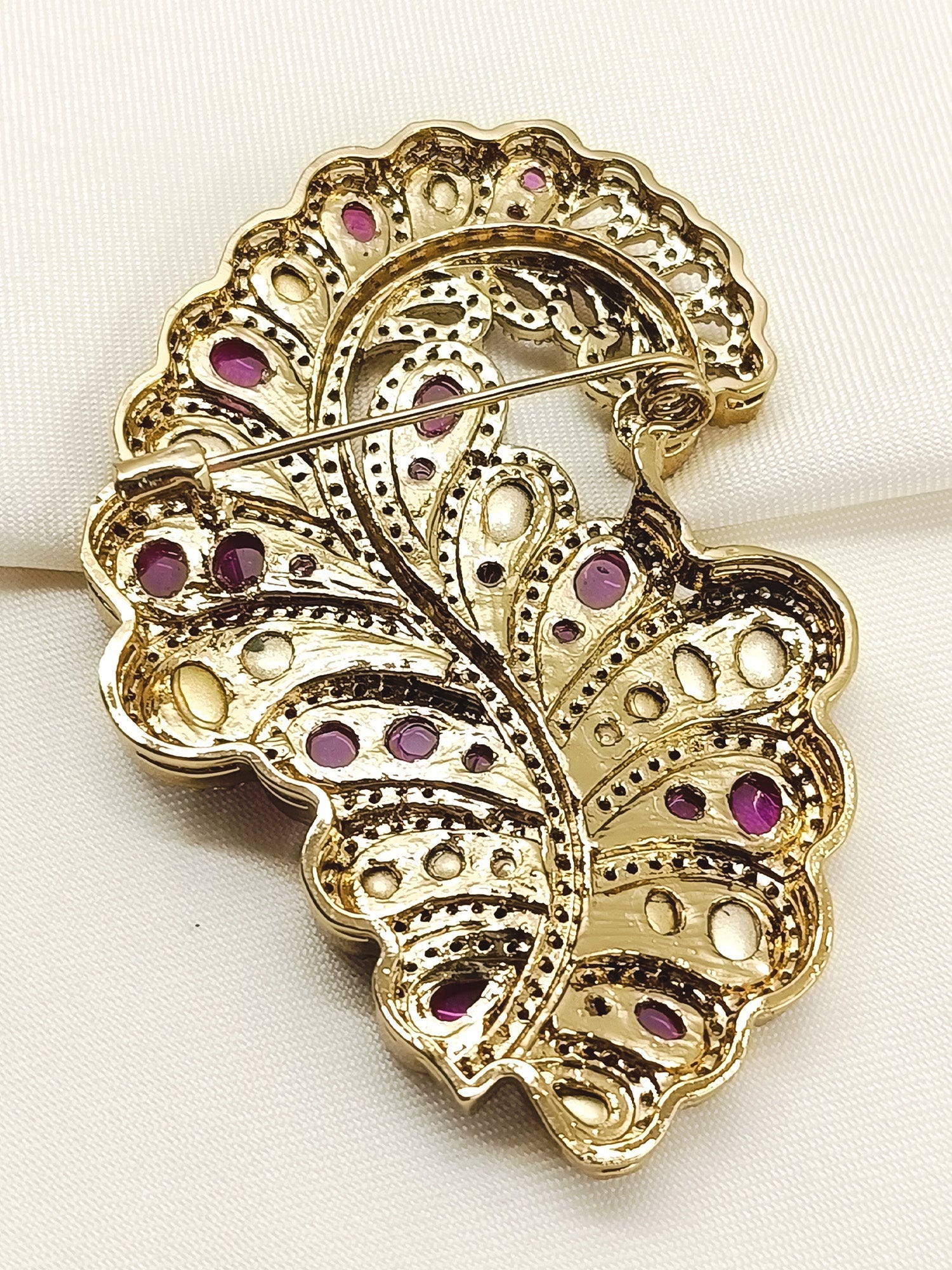 Sarvesh Ruby Men's Brooch