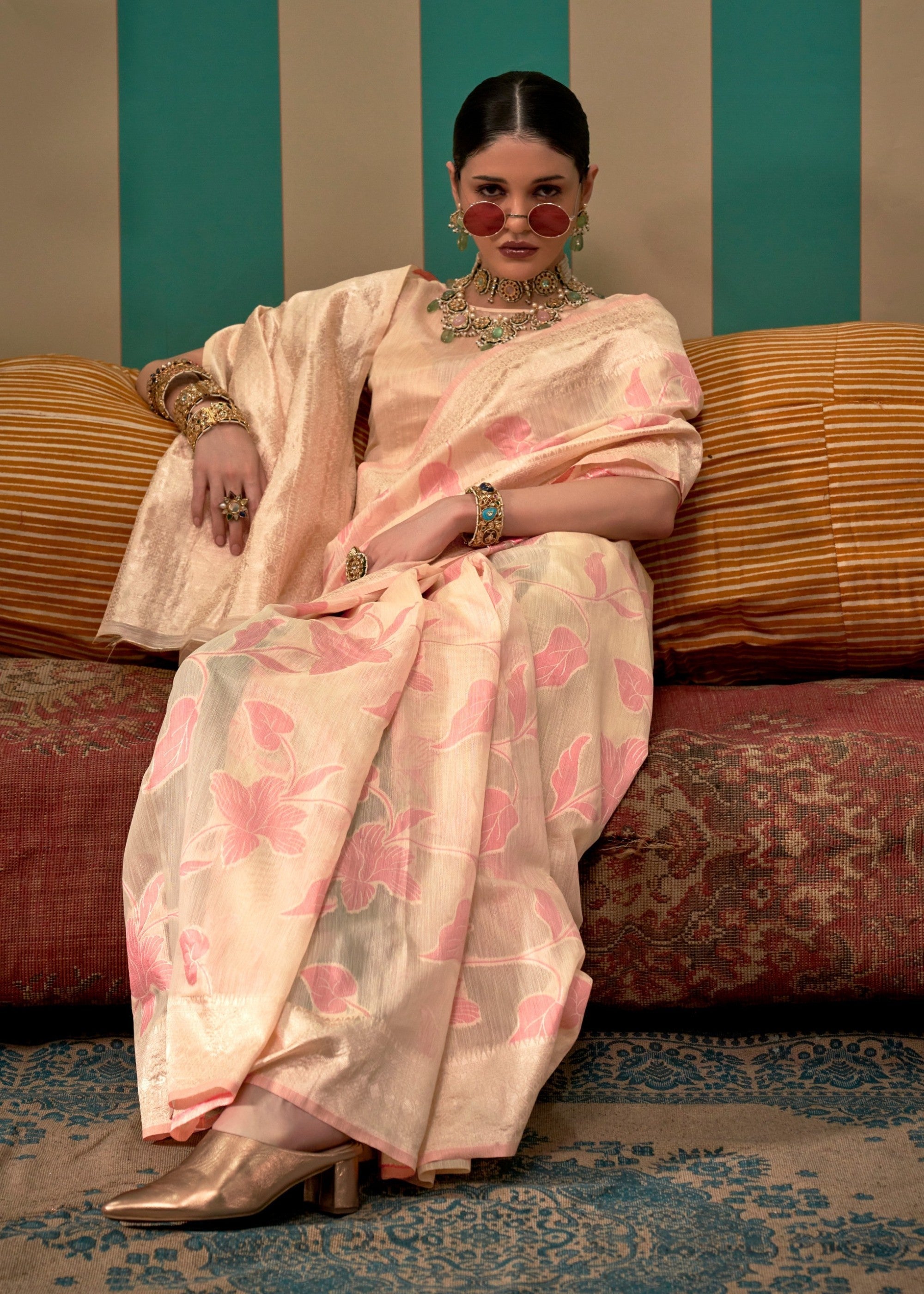 Peach Handloom Weaving Linen Saree - qivii