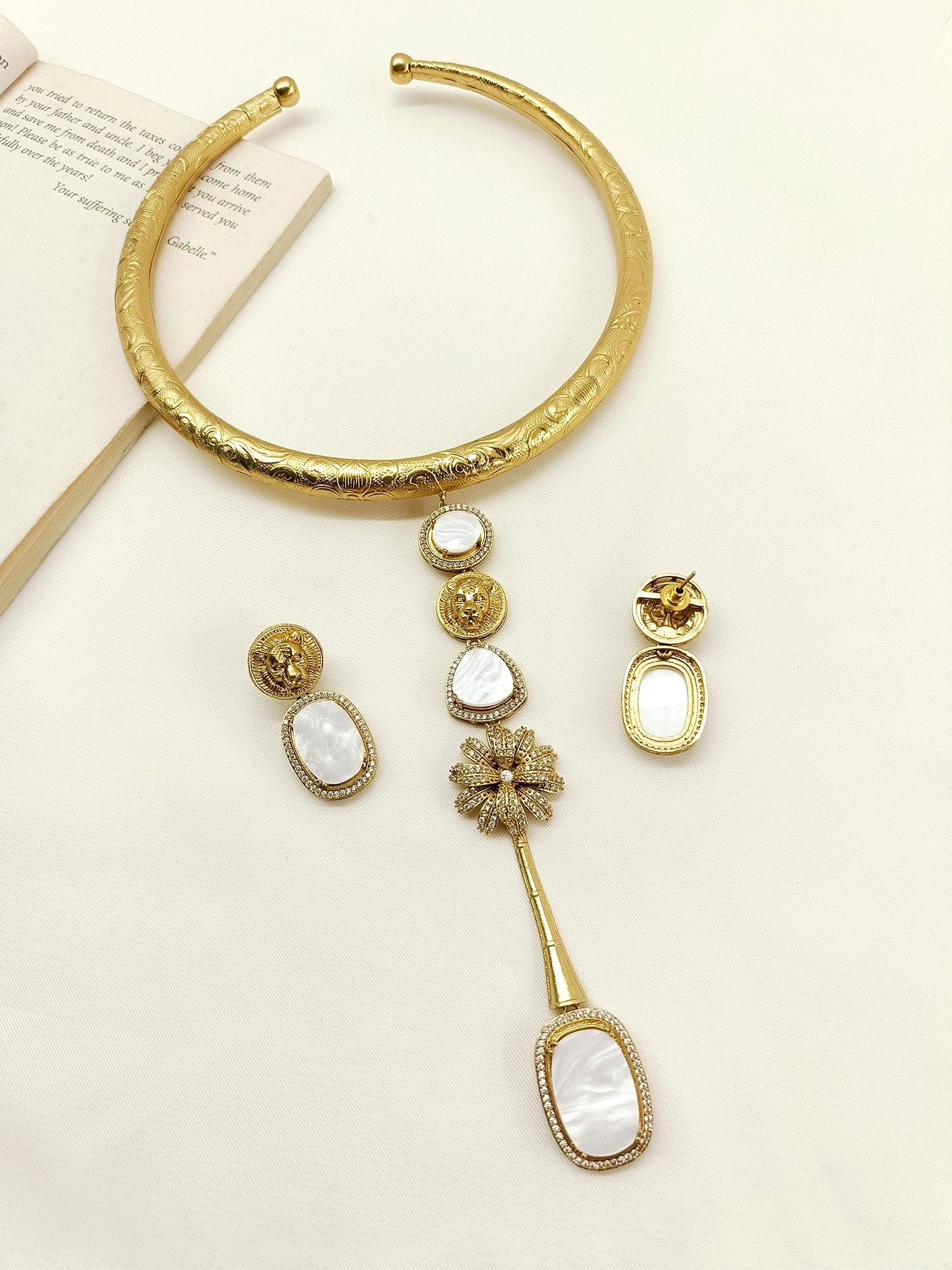 Undine White Hasli Style Boutique Set - qivii